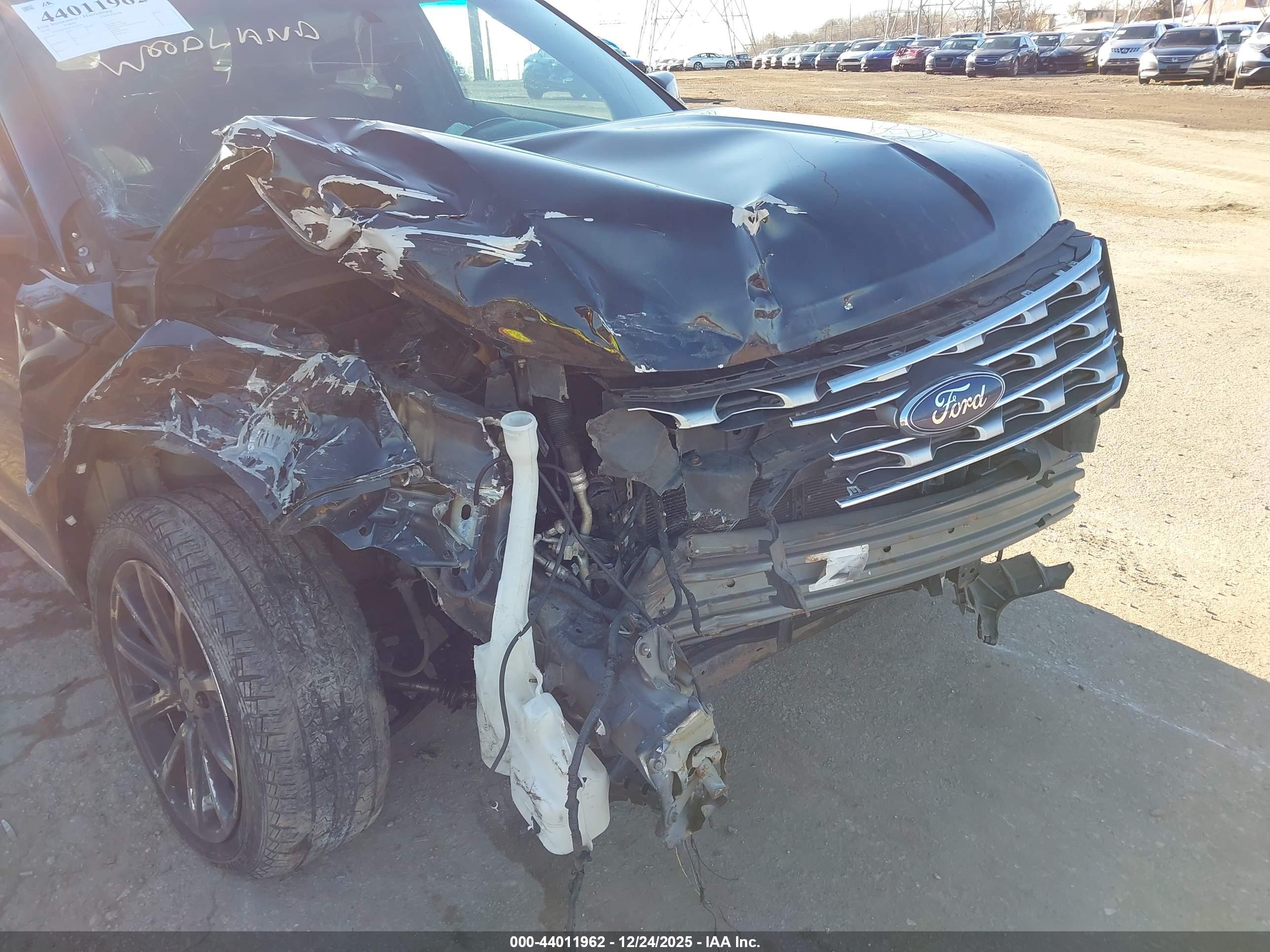 FORD EXPLORER image 6