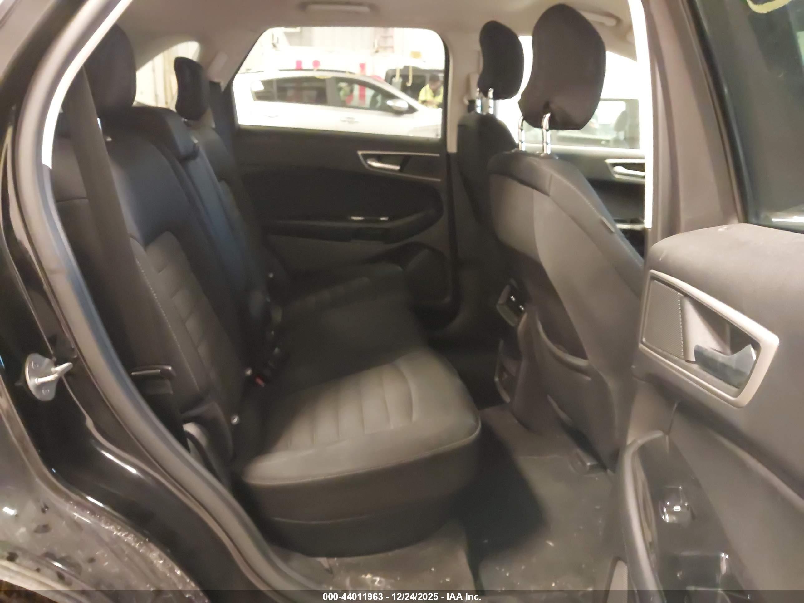 FORD EDGE image 8