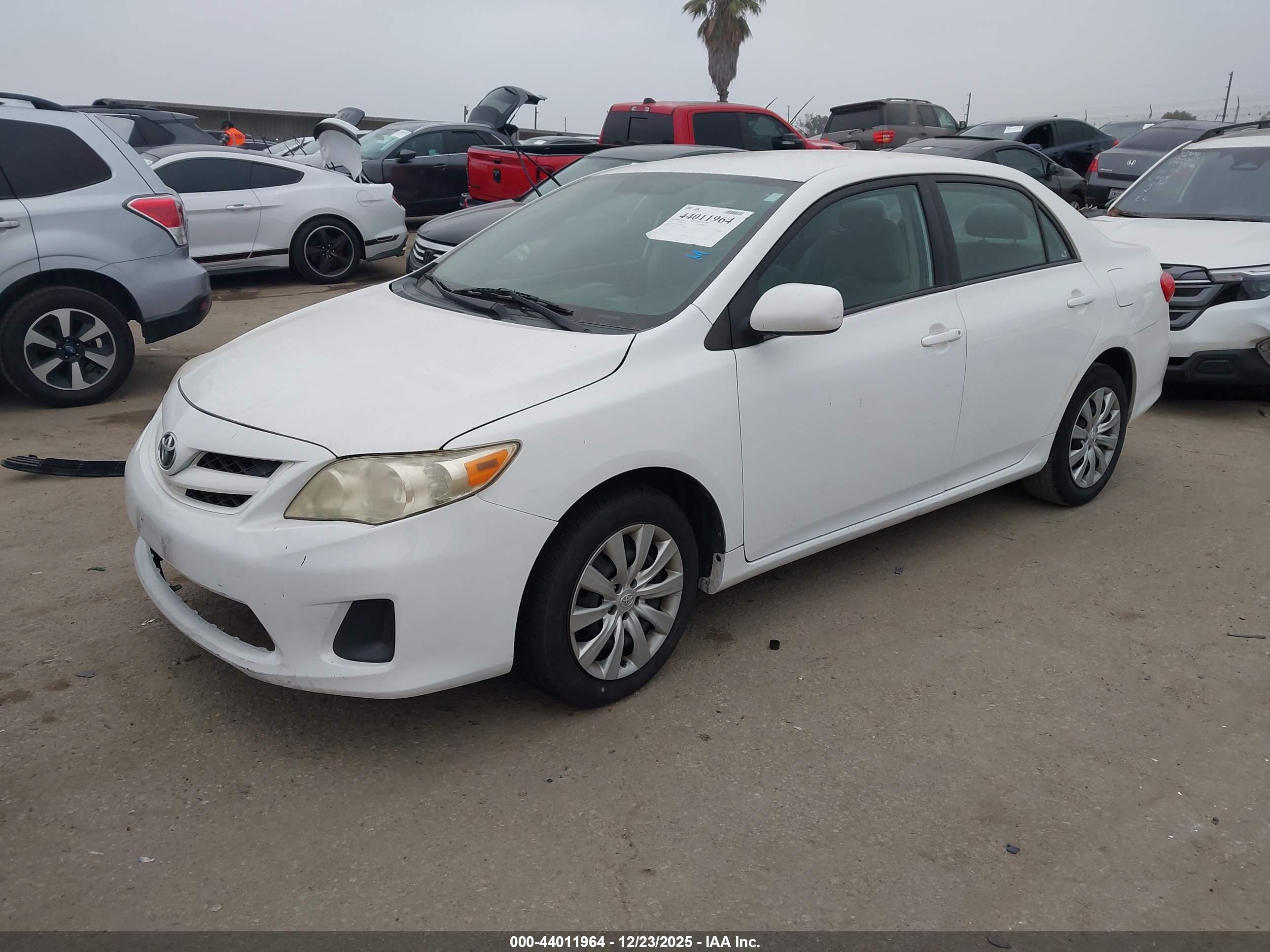 TOYOTA COROLLA image 2