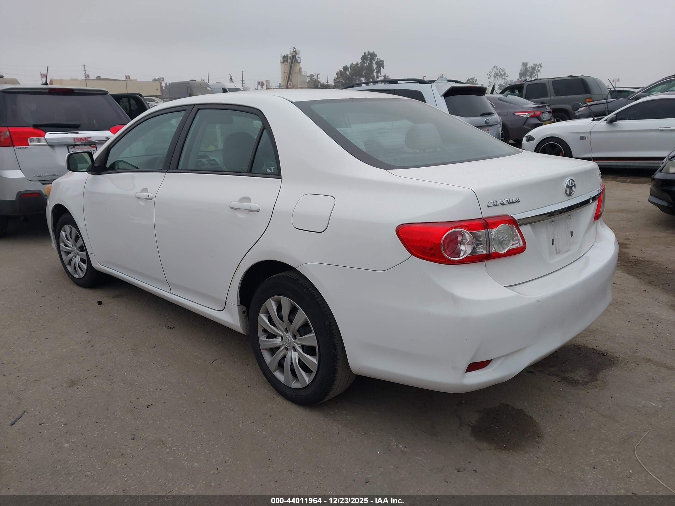 TOYOTA COROLLA image 3