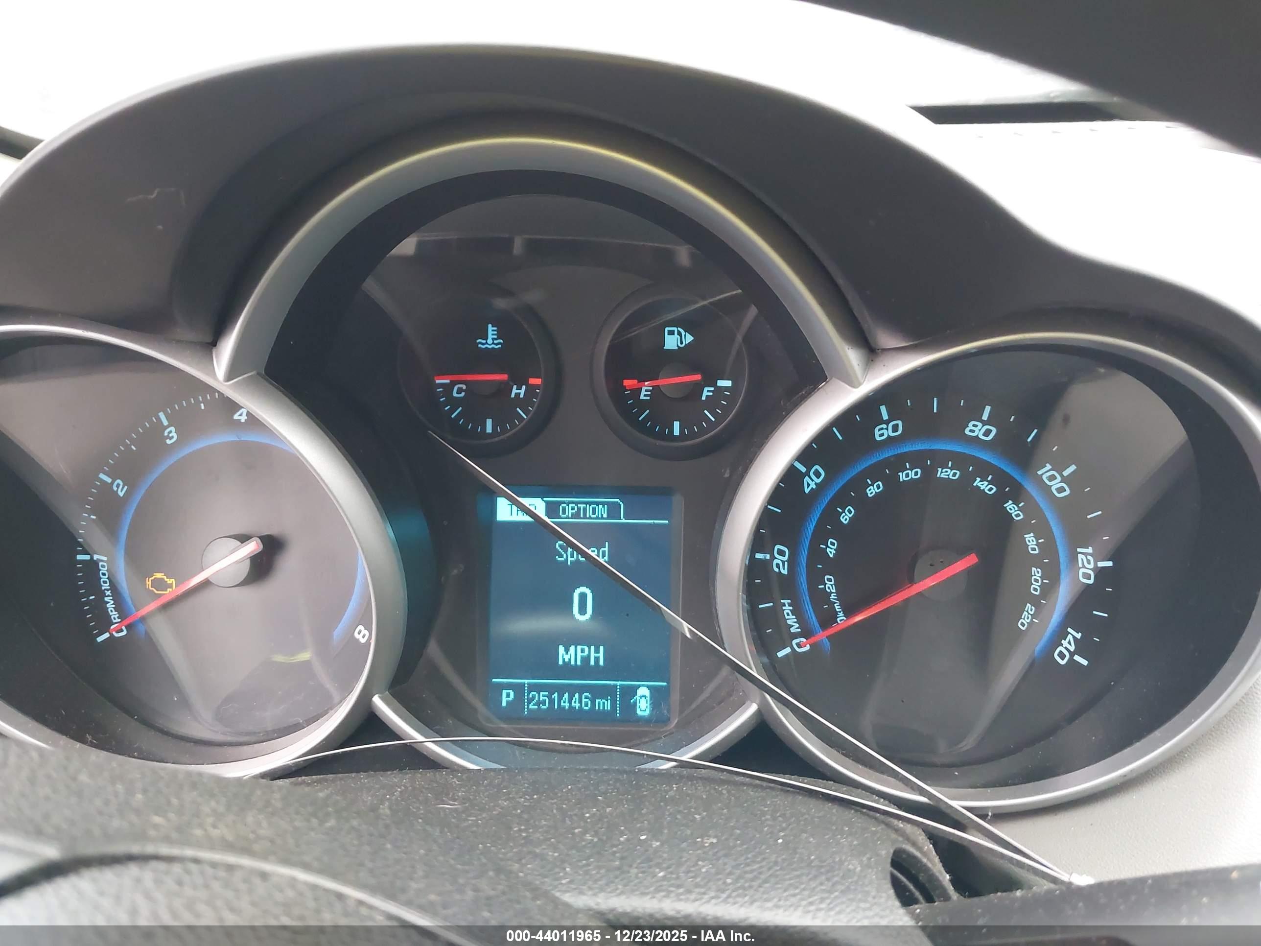 CHEVROLET CRUZE image 7