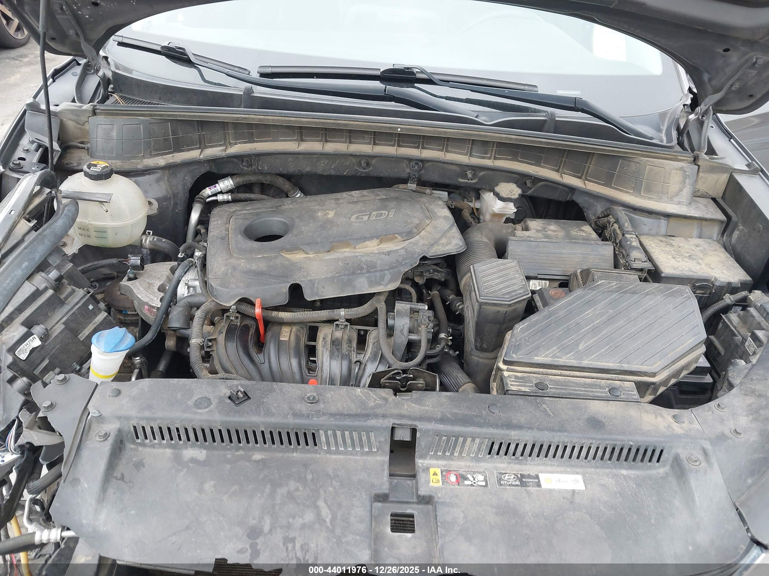 HYUNDAI TUCSON image 10