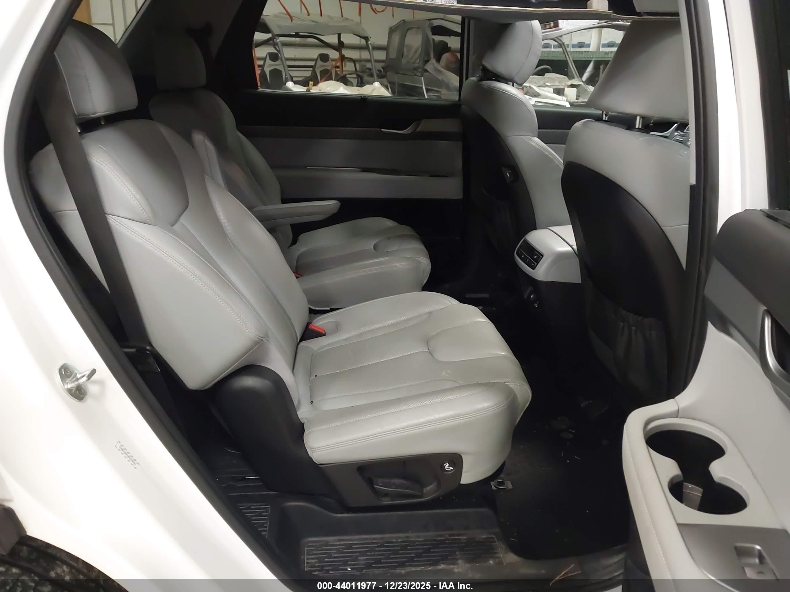 HYUNDAI PALISADE image 8