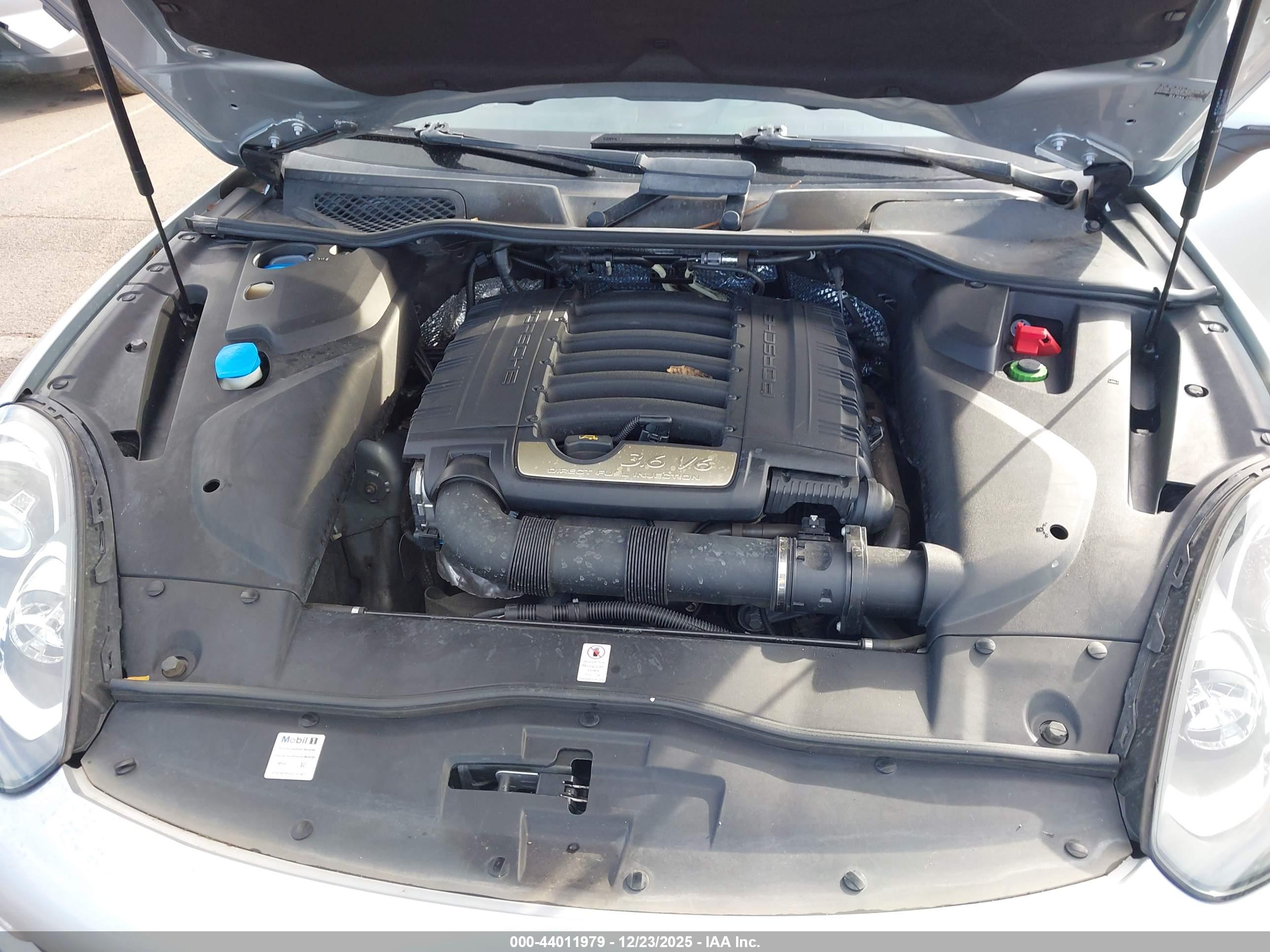 PORSCHE CAYENNE image 10