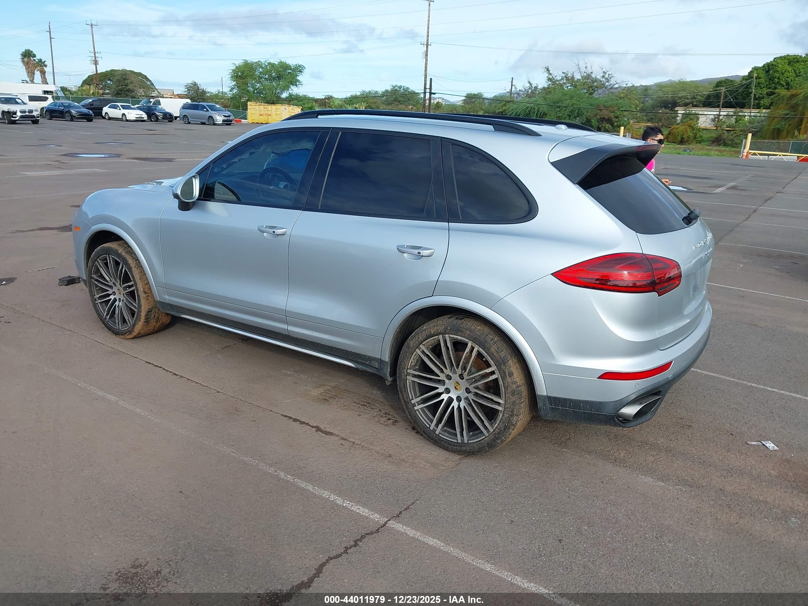 PORSCHE CAYENNE image 3