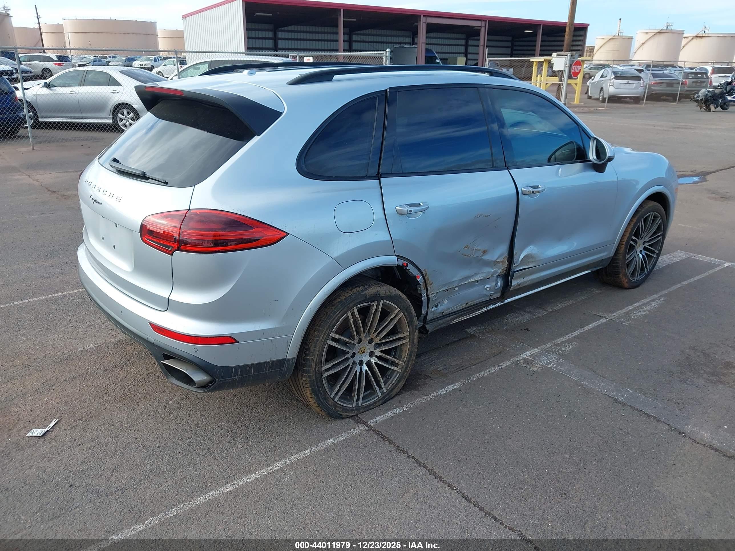 PORSCHE CAYENNE image 4
