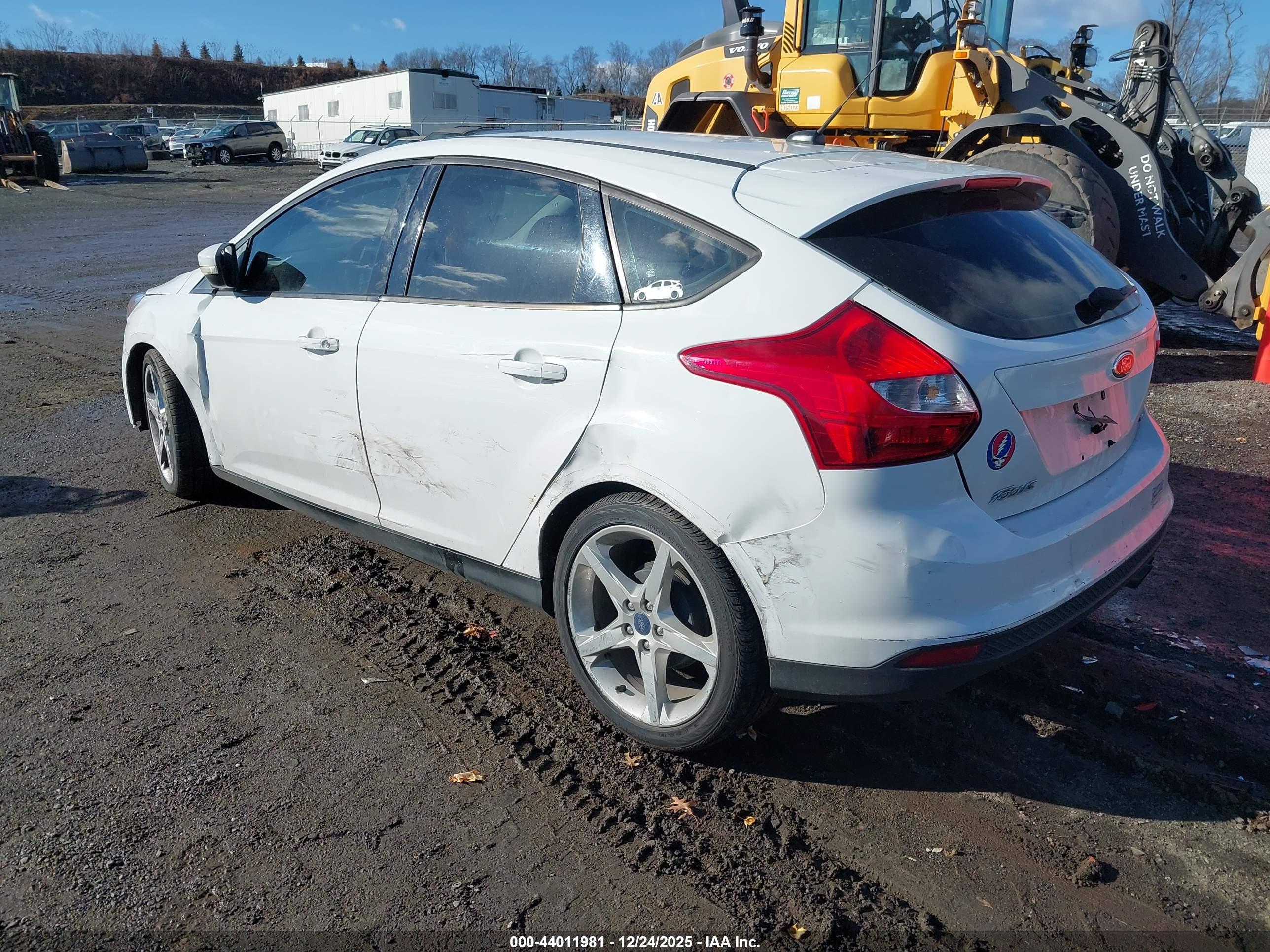 FORD FOCUS image 3