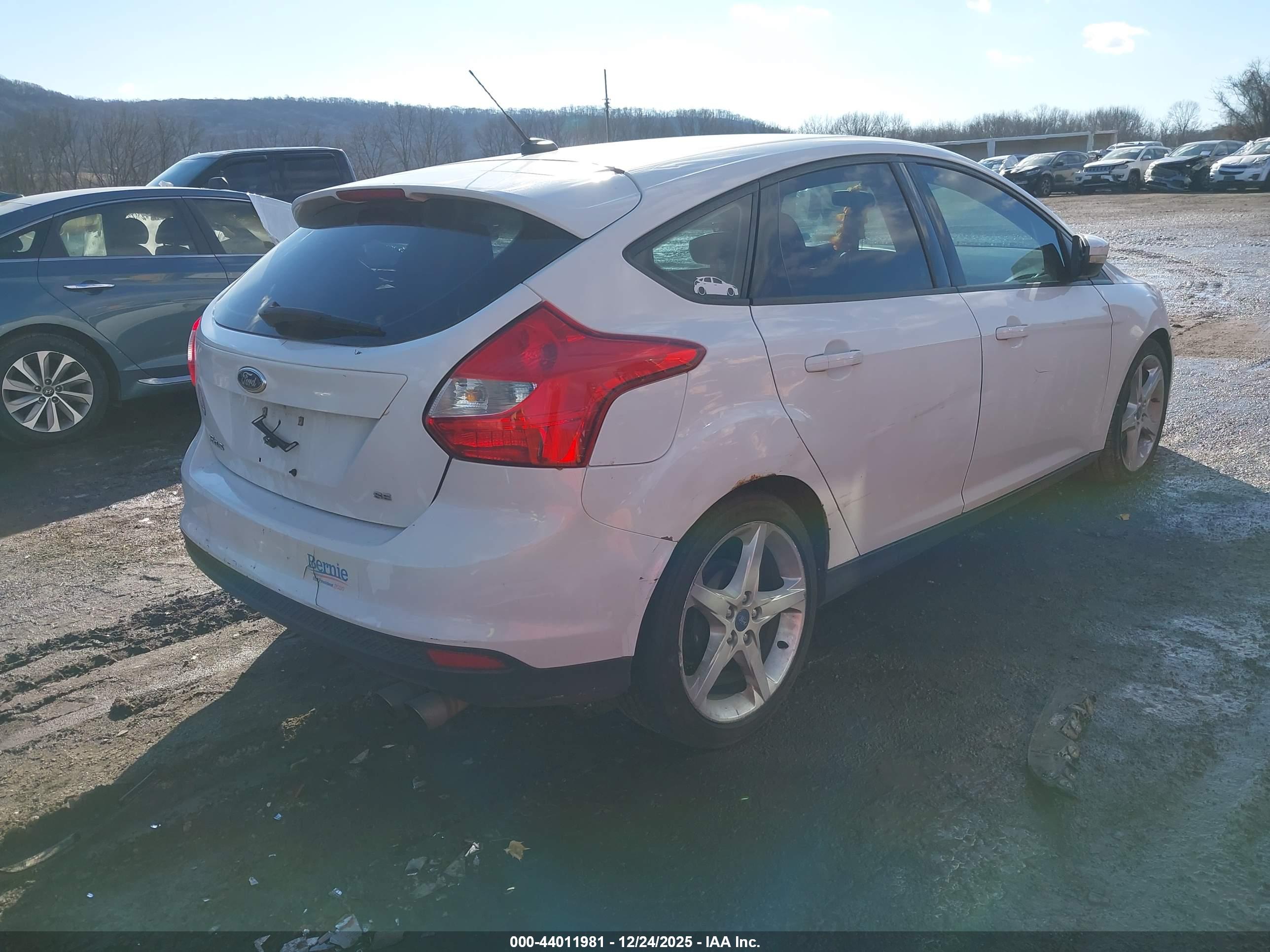 FORD FOCUS image 4
