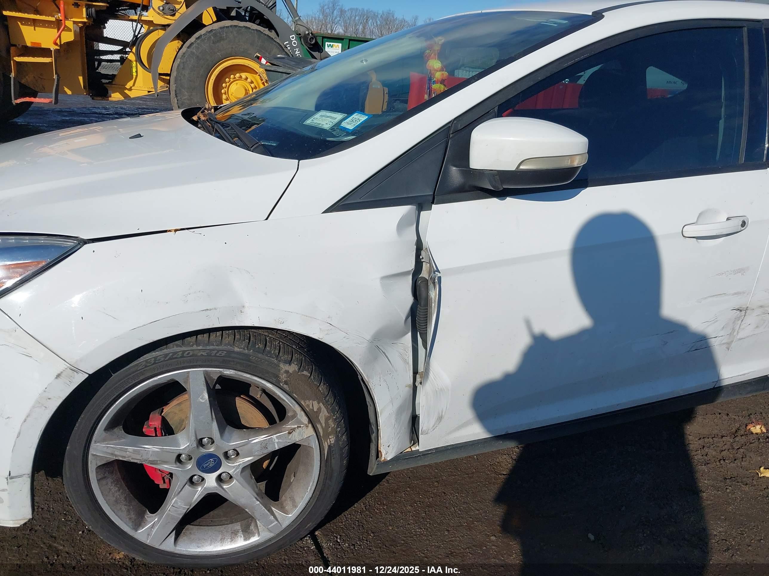 FORD FOCUS image 6