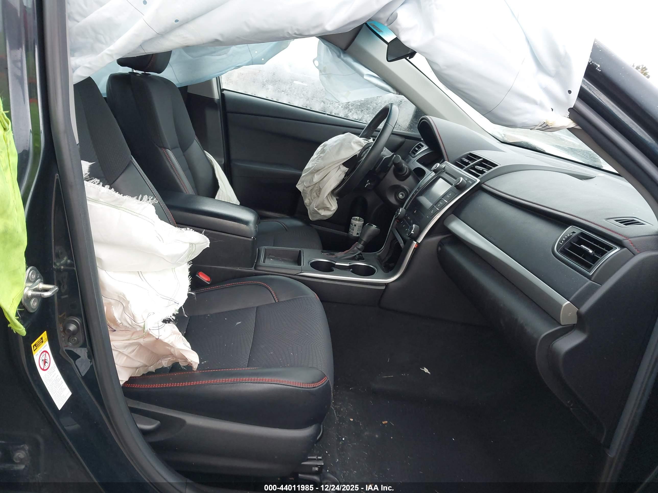 TOYOTA CAMRY image 5
