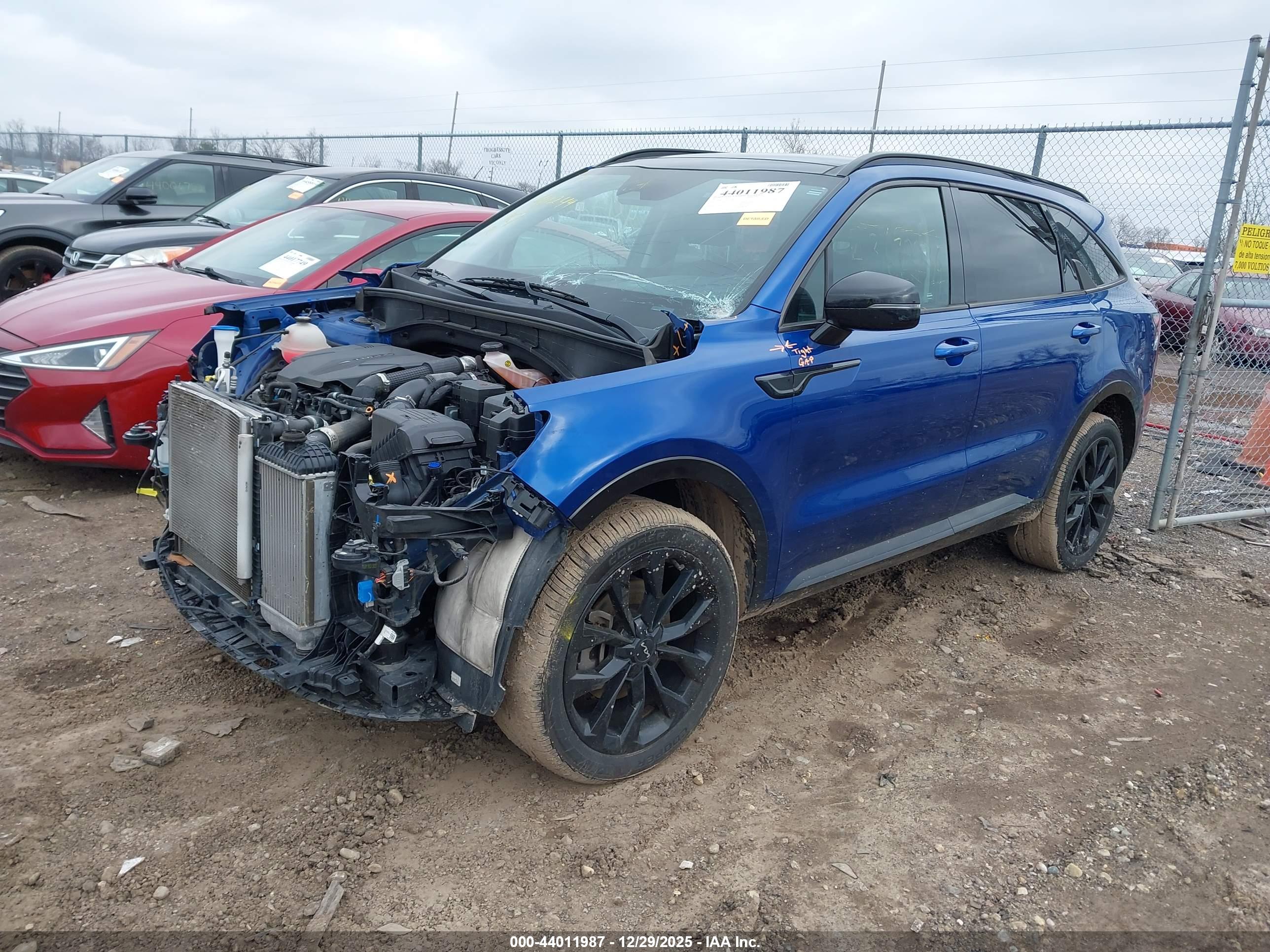KIA SORENTO image 2