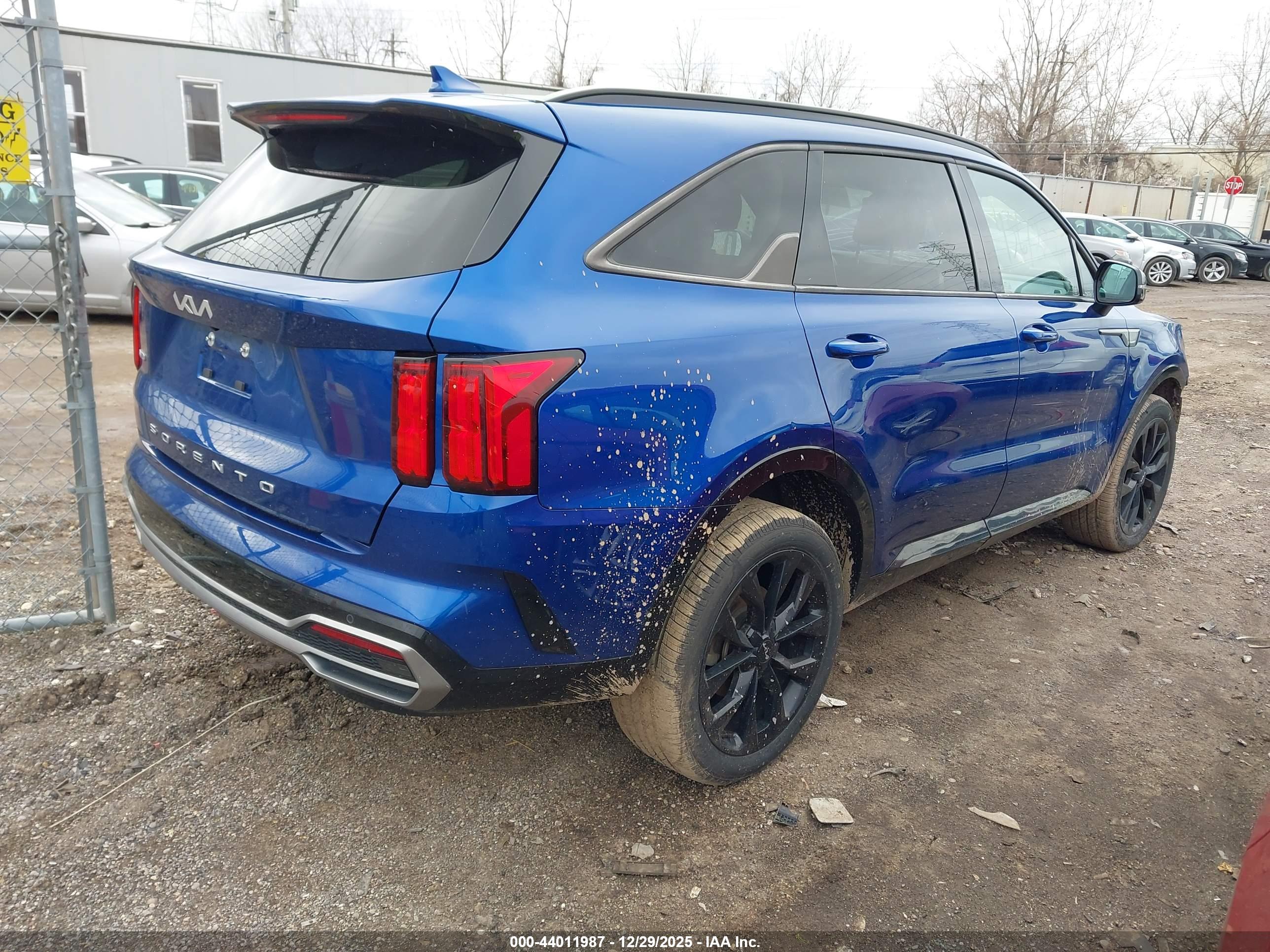KIA SORENTO image 4