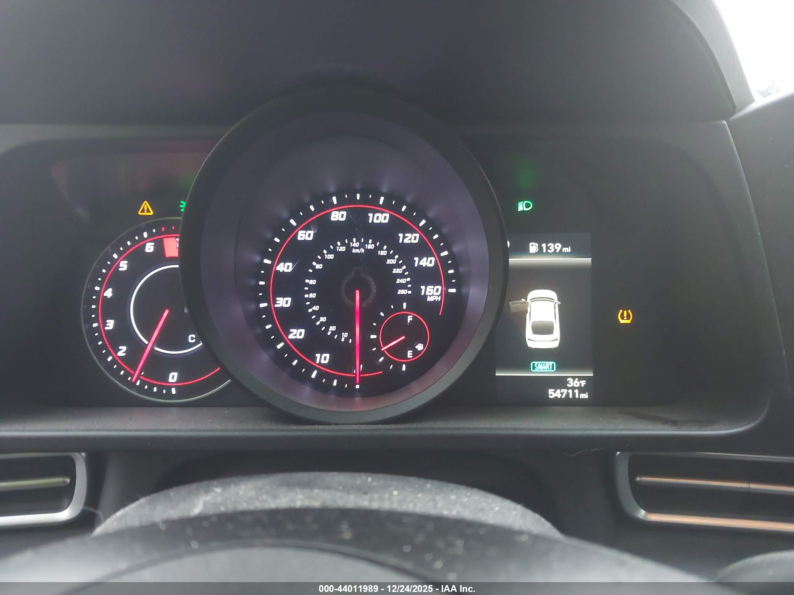 HYUNDAI ELANTRA image 7