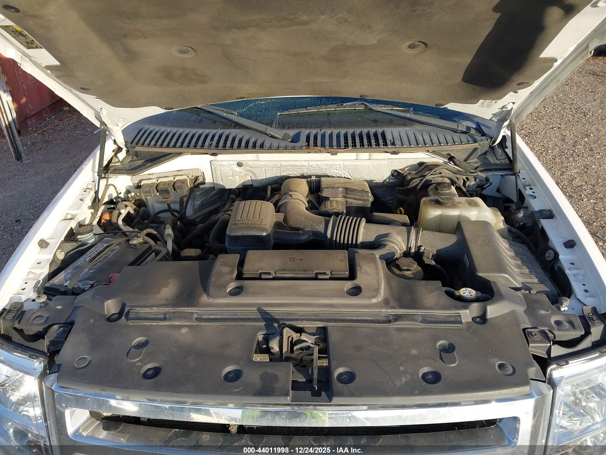 FORD EXPEDITION image 10