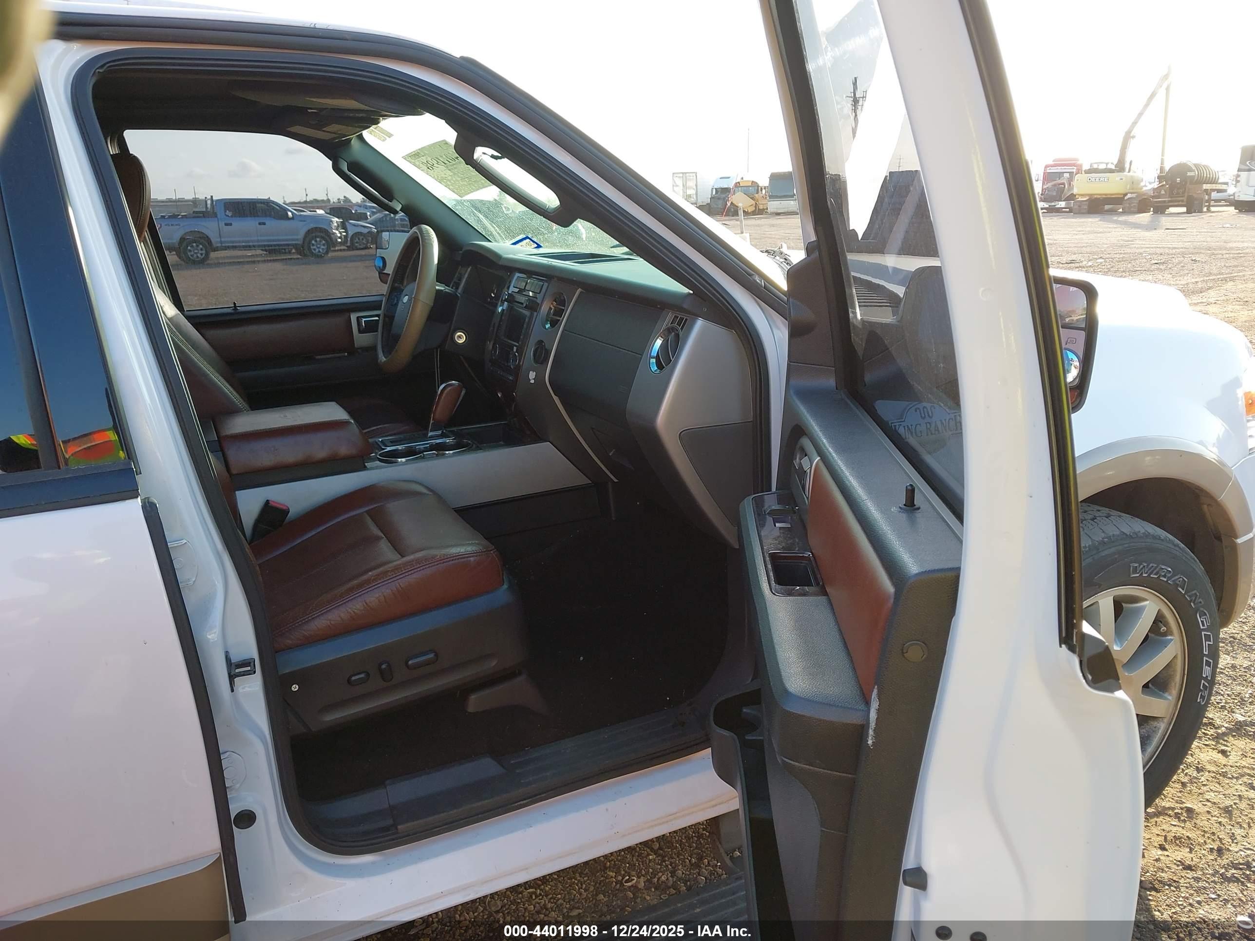 FORD EXPEDITION image 5