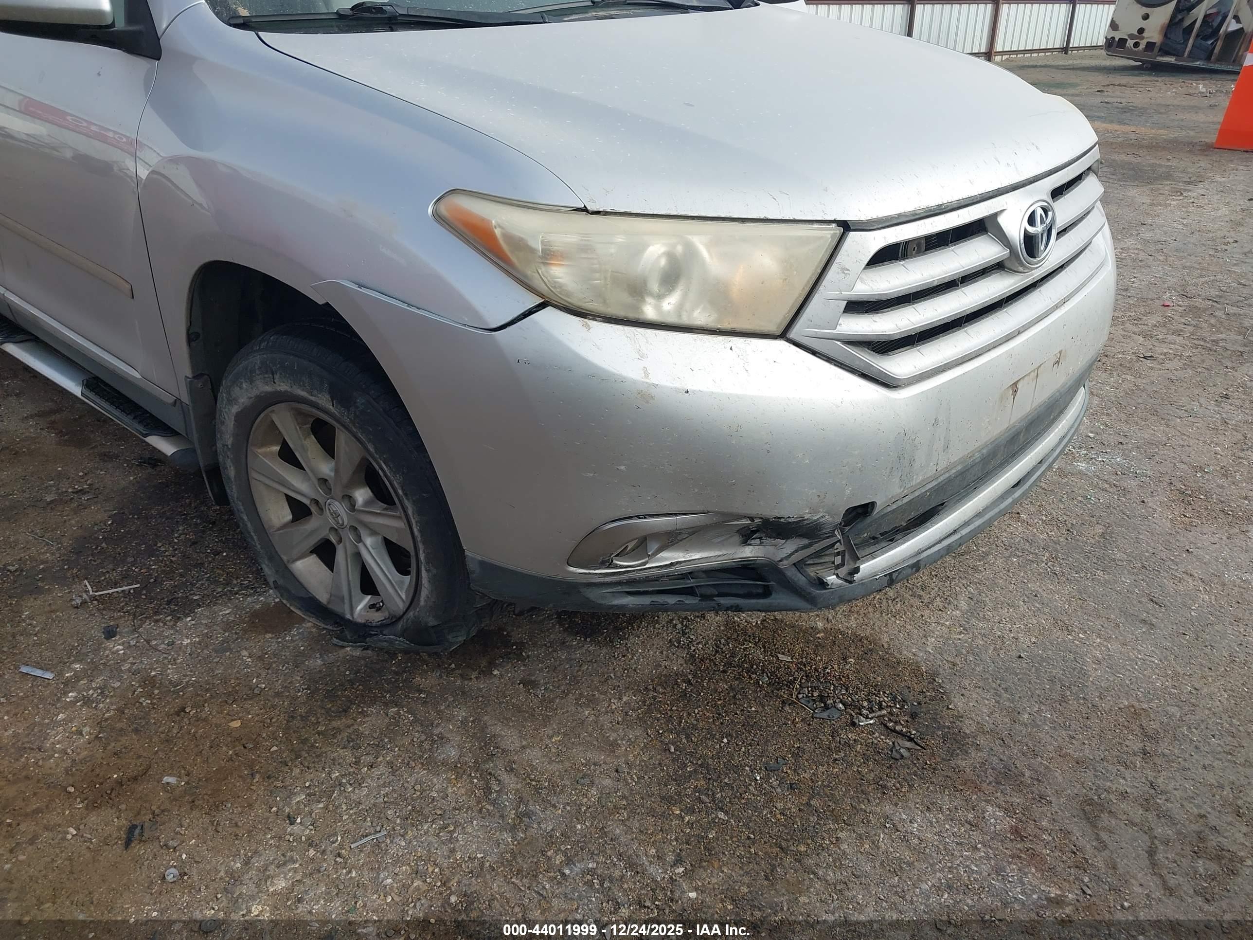 TOYOTA HIGHLANDER image 6