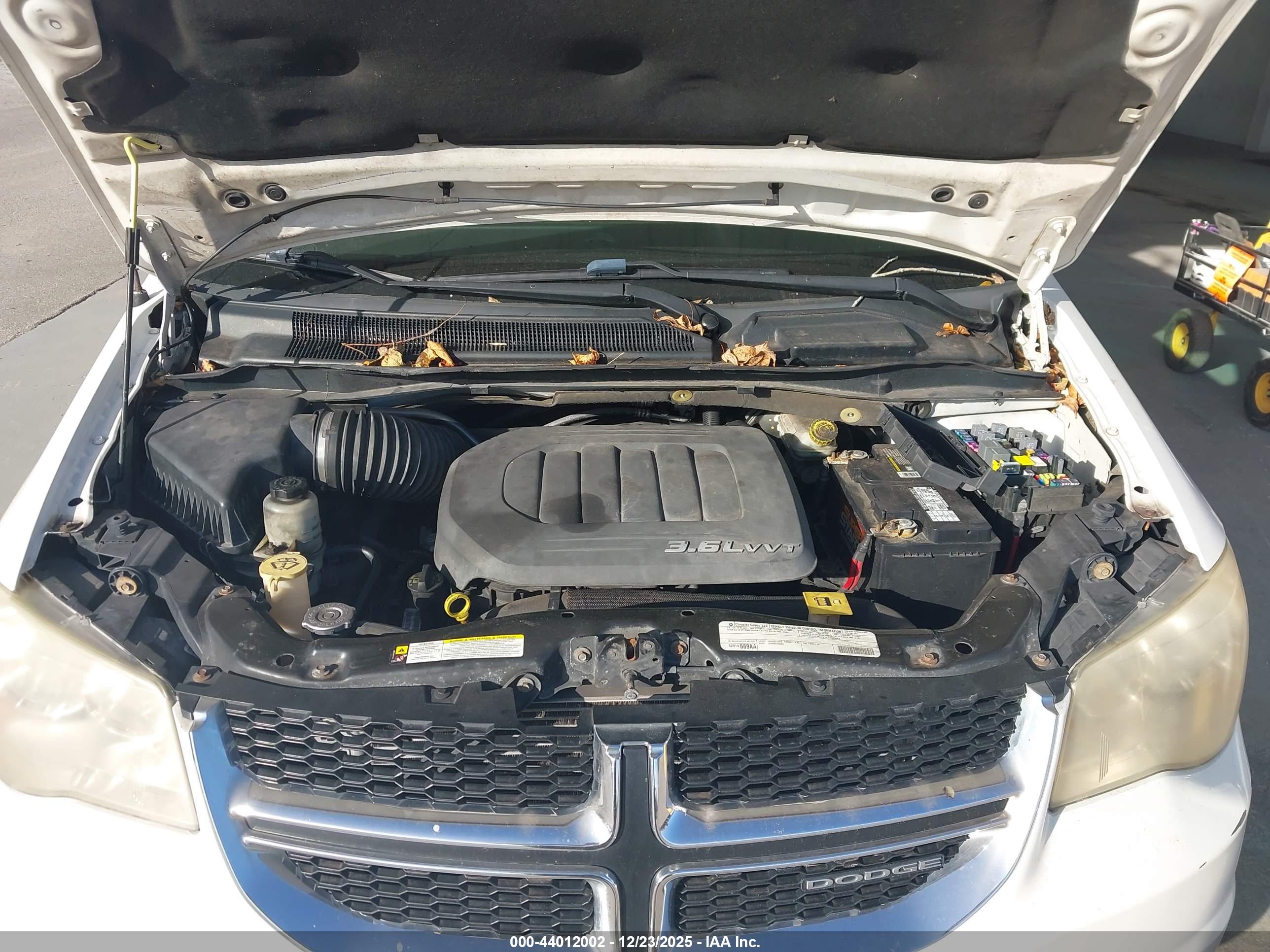 DODGE GRAND image 10