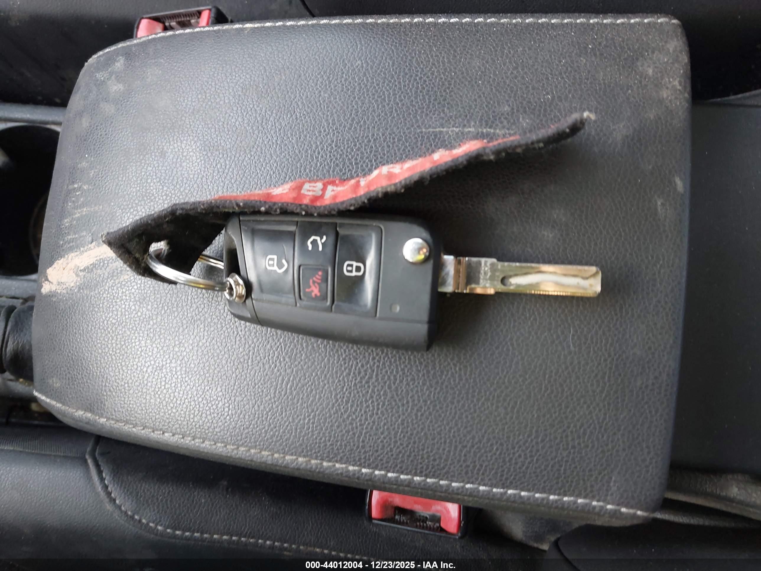 VOLKSWAGEN GOLF image 11