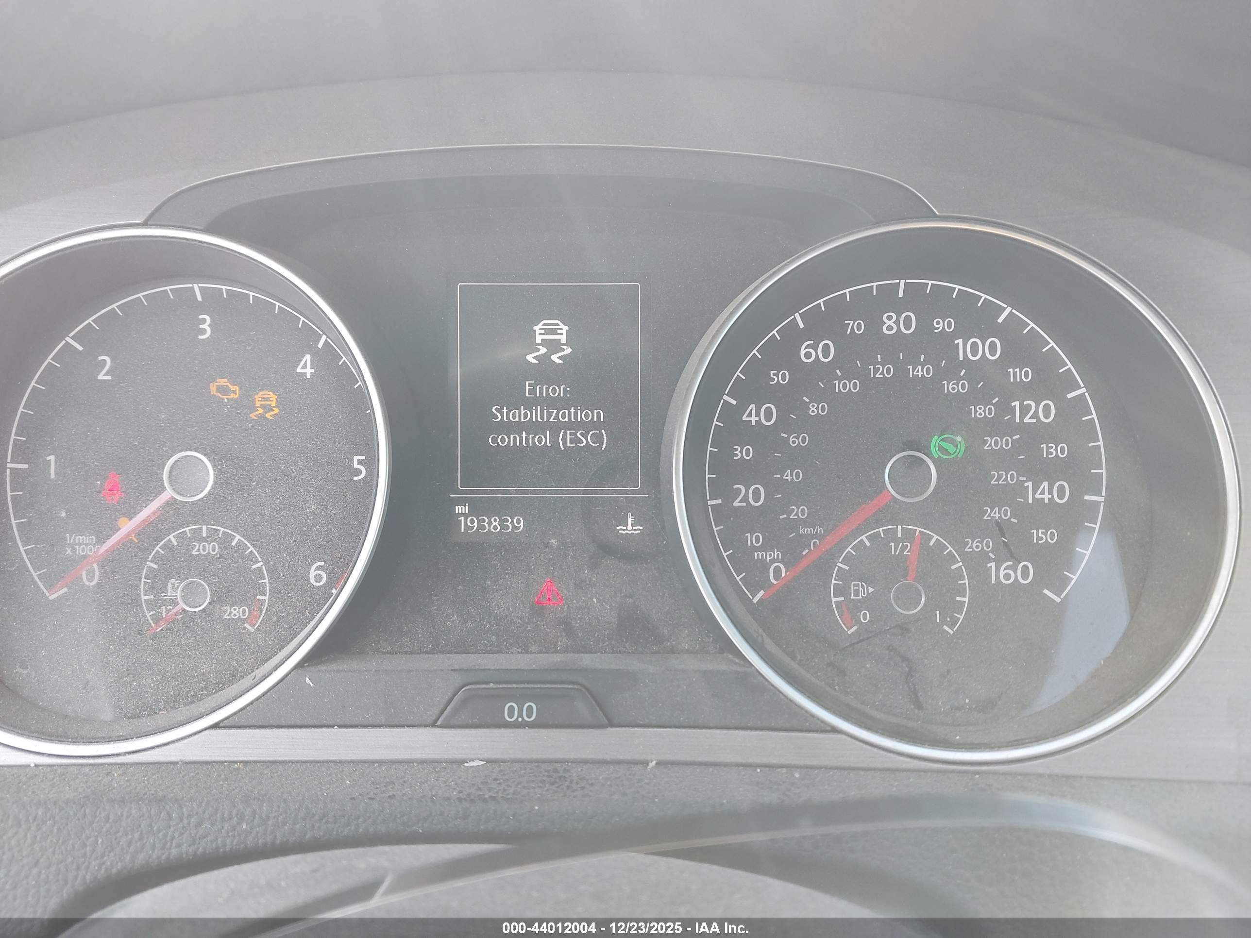 VOLKSWAGEN GOLF image 7
