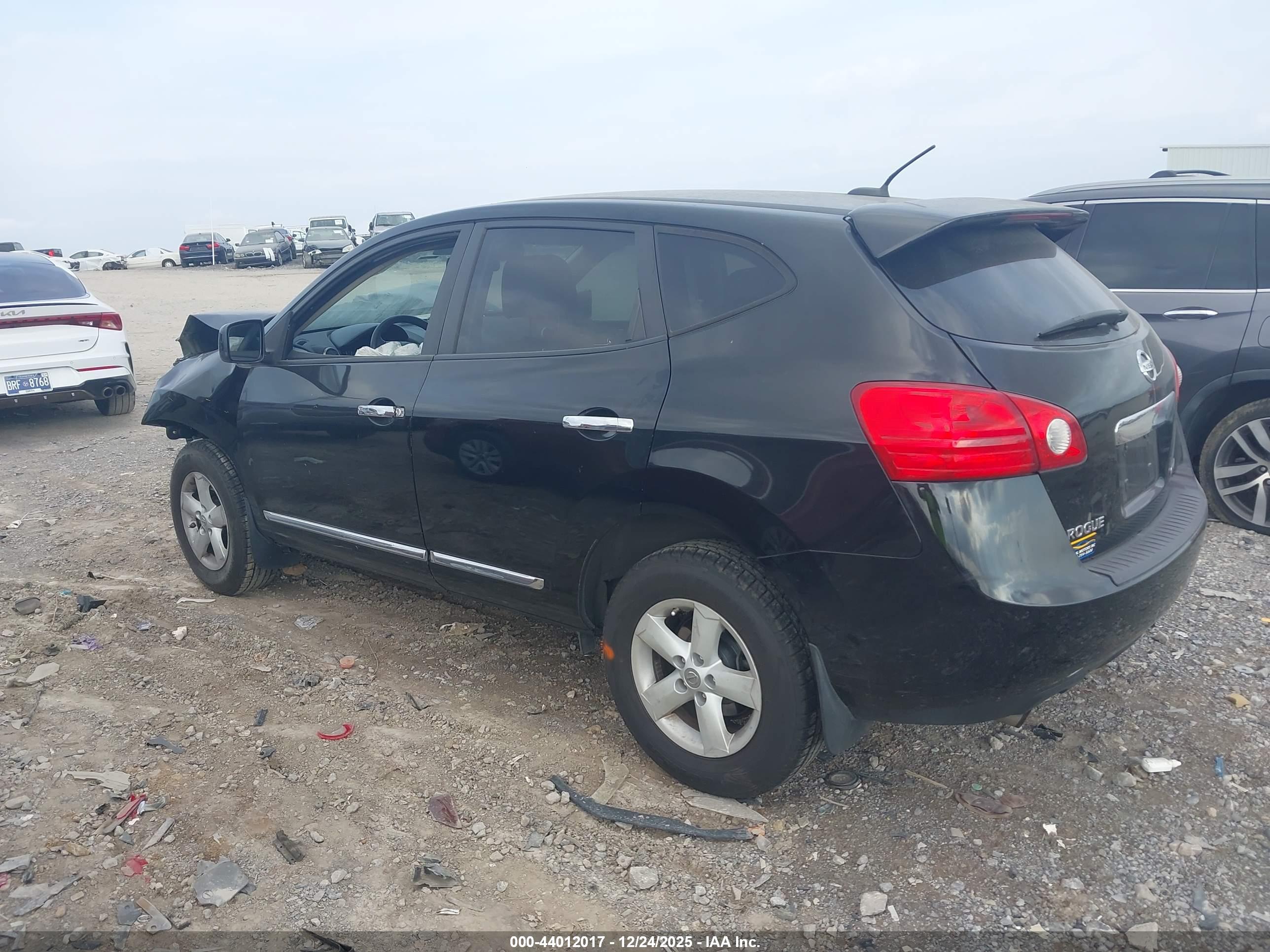 NISSAN ROGUE image 3