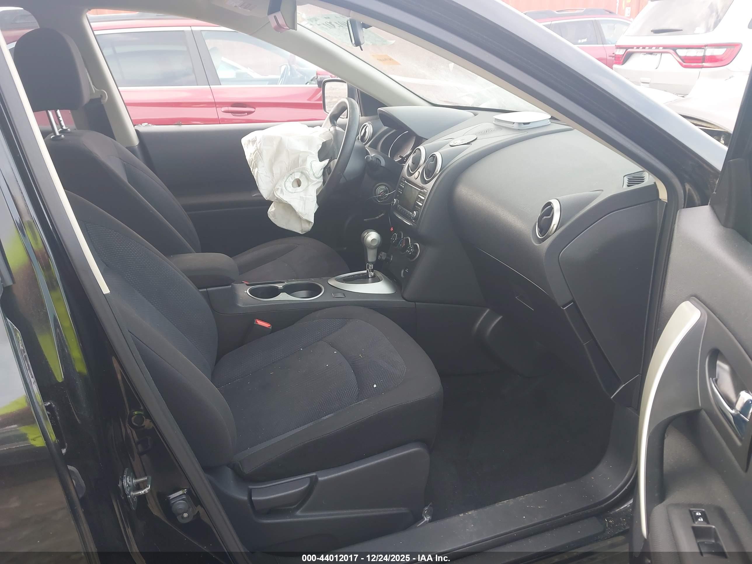 NISSAN ROGUE image 5