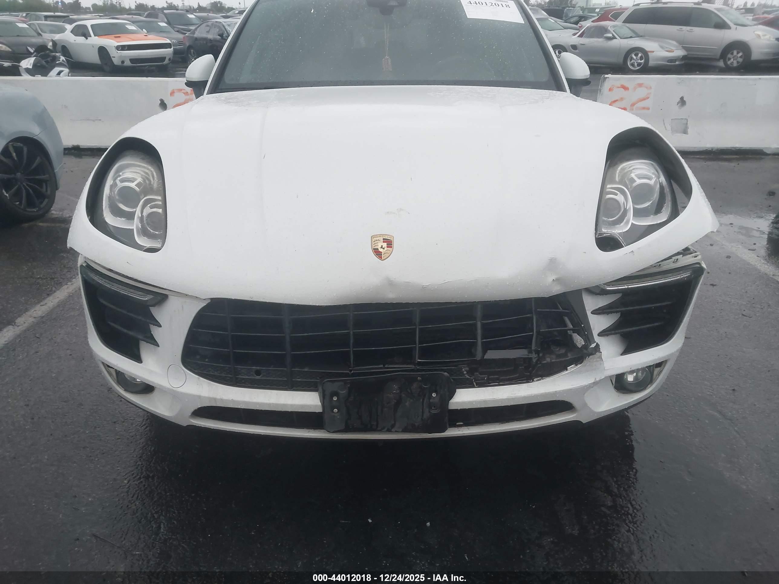 PORSCHE MACAN image 6