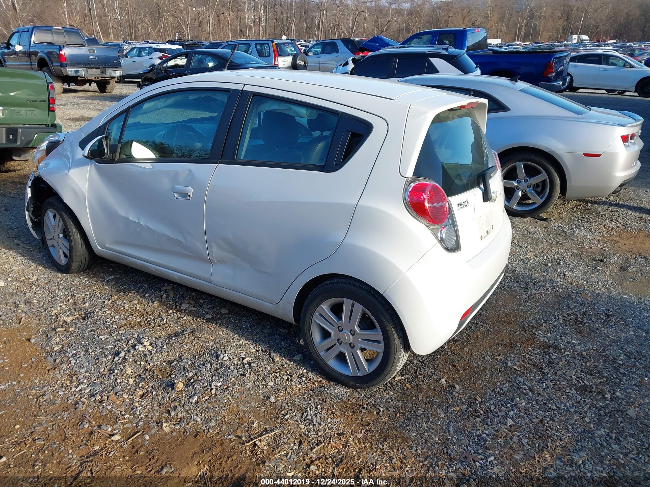 CHEVROLET SPARK image 3