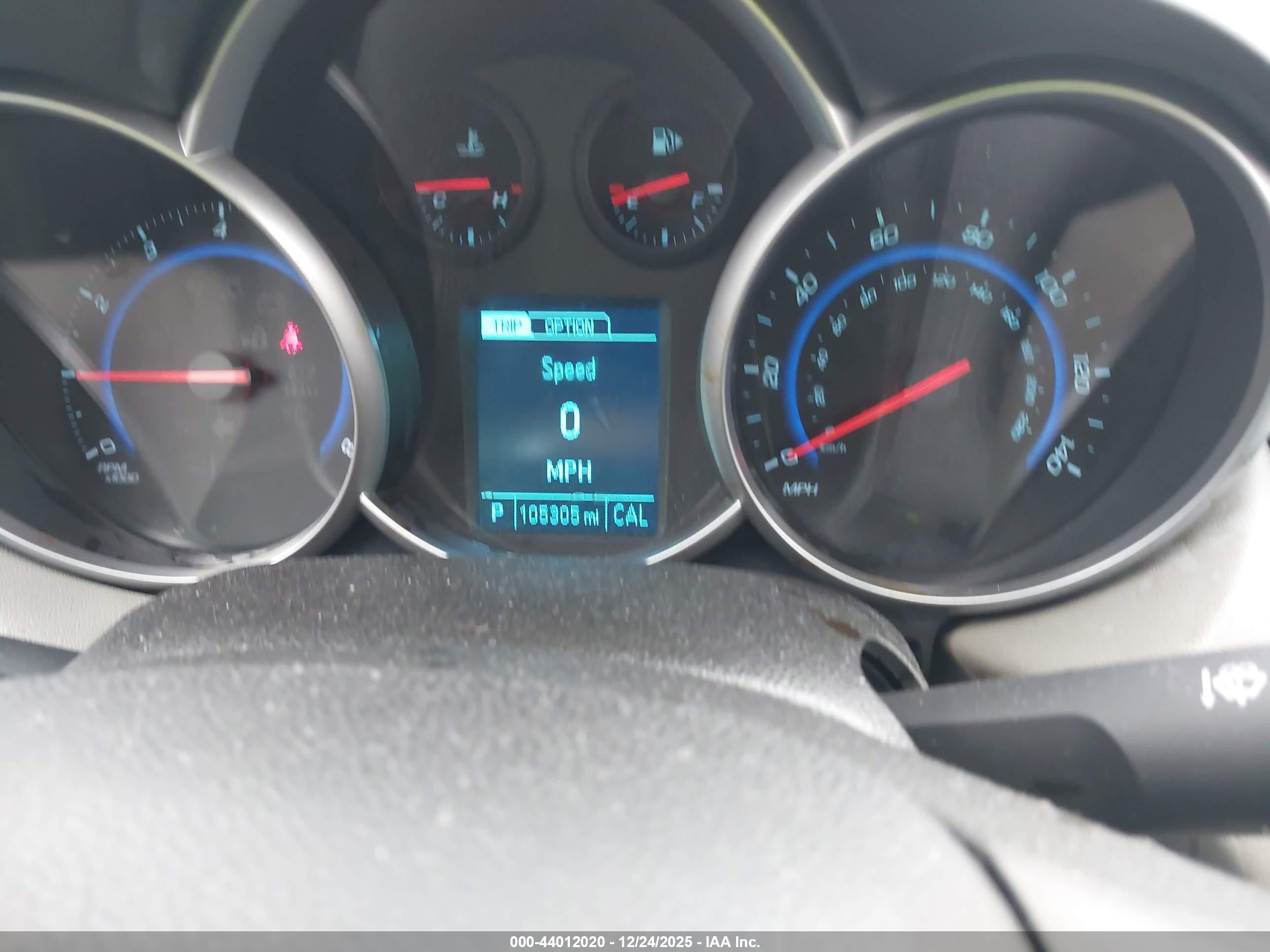 CHEVROLET CRUZE image 7