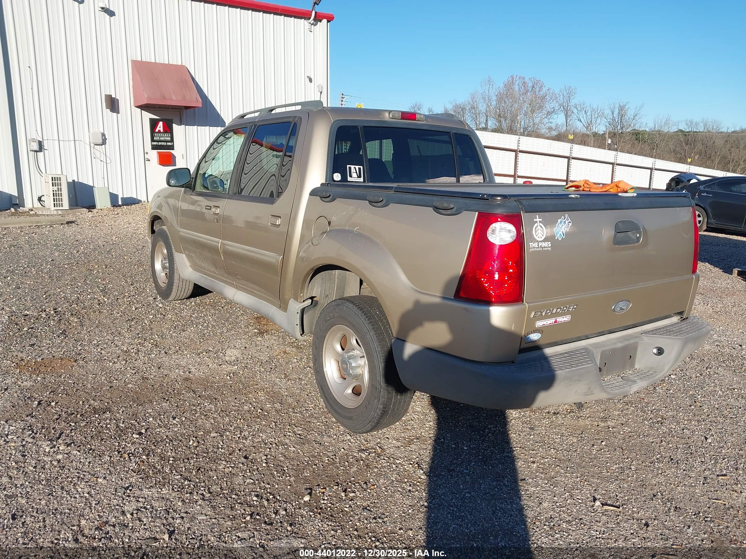 FORD EXPLORER image 3