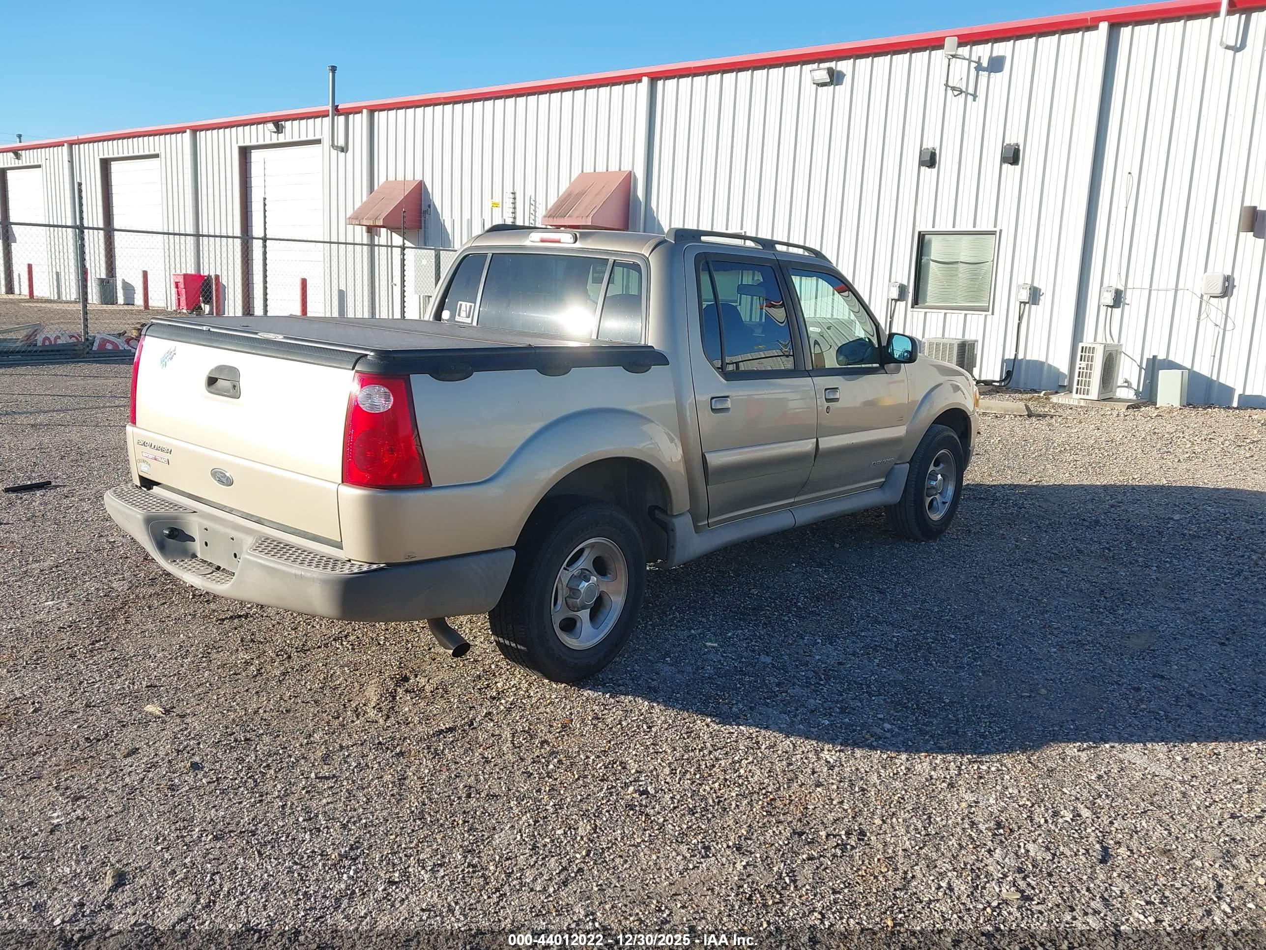 FORD EXPLORER image 4