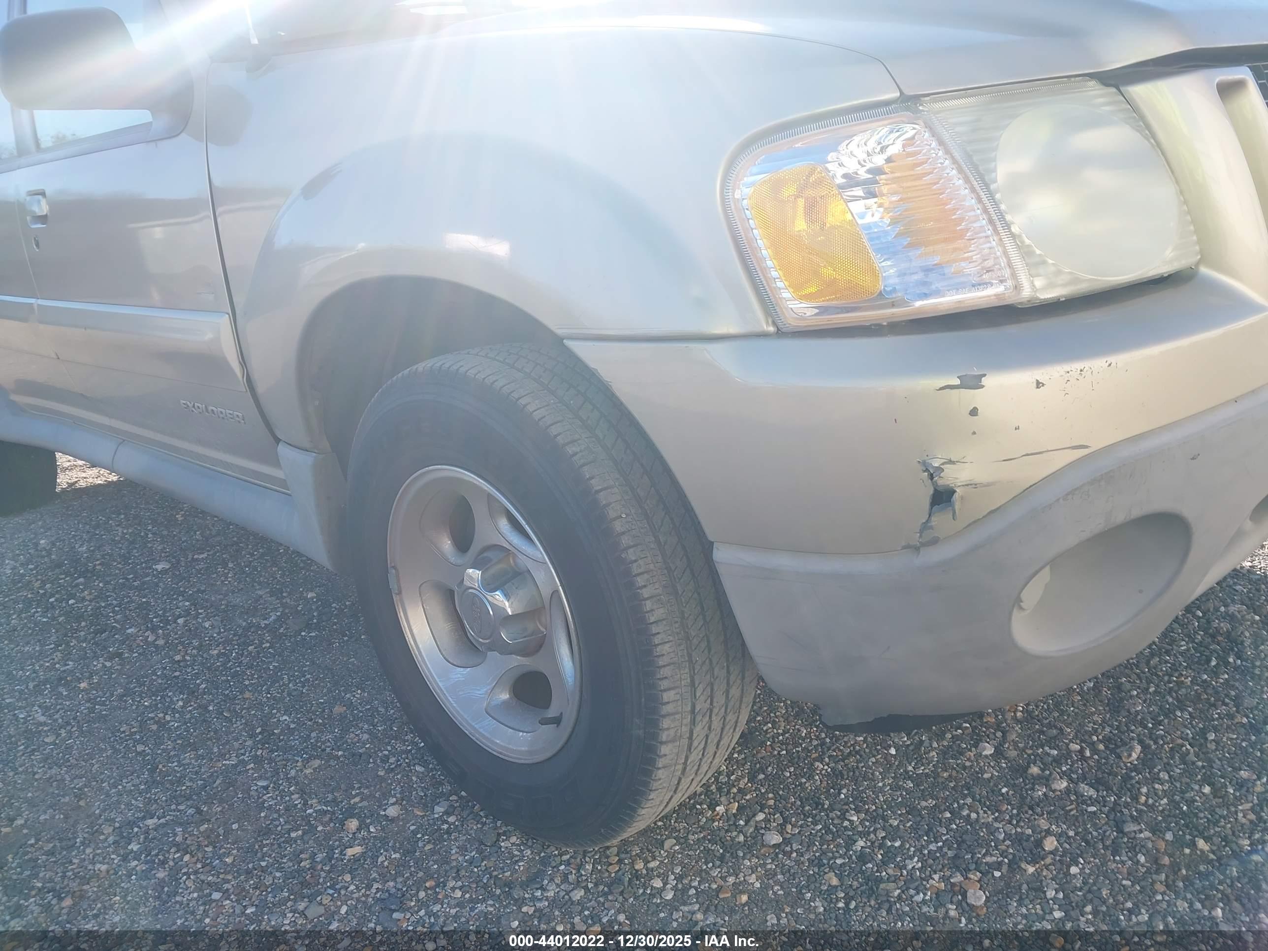 FORD EXPLORER image 6