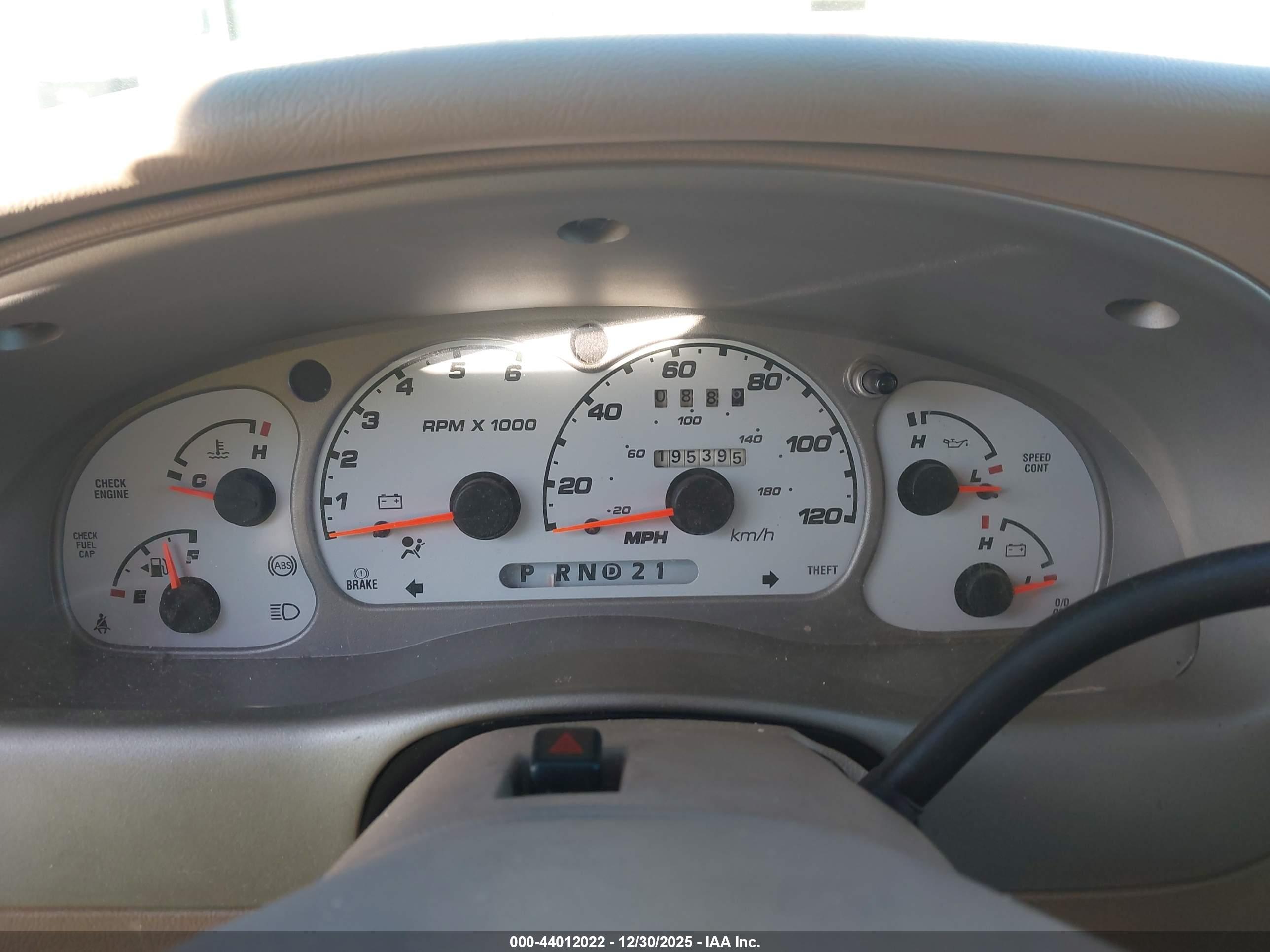 FORD EXPLORER image 7
