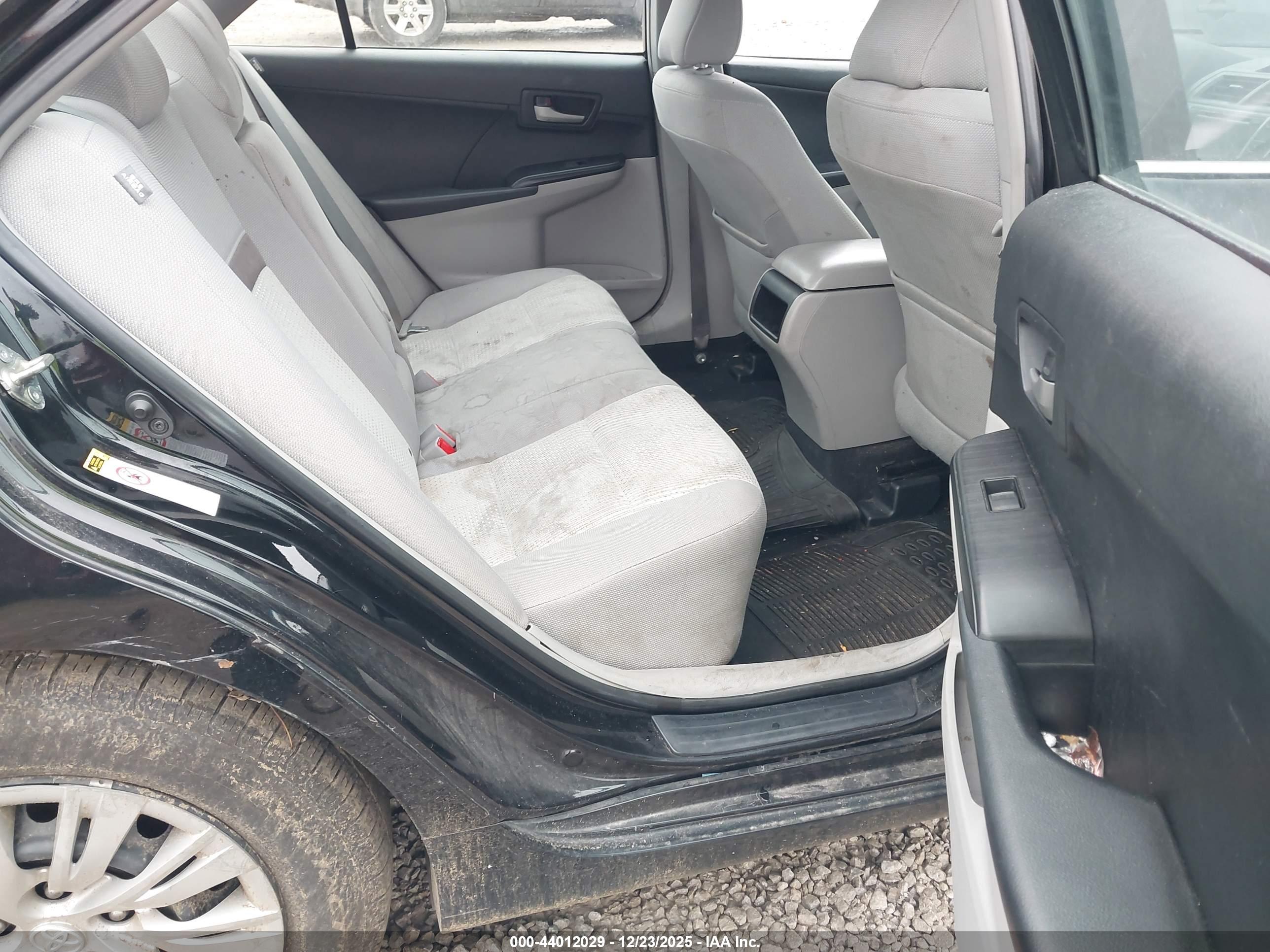 TOYOTA CAMRY image 8
