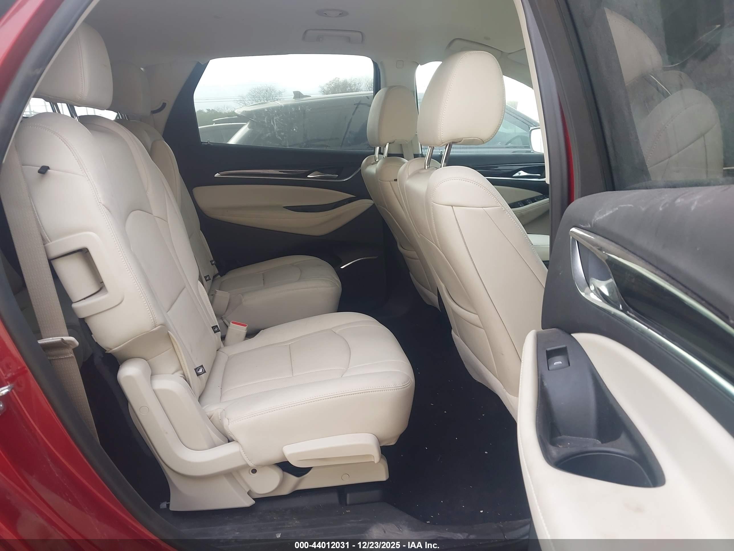 BUICK ENCLAVE image 8