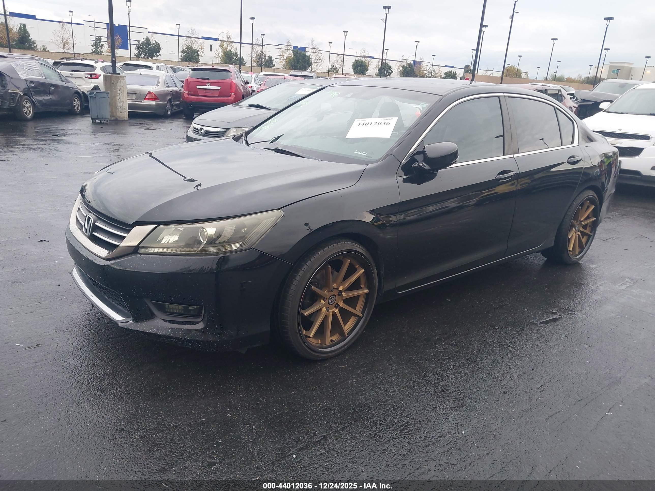HONDA ACCORD image 2