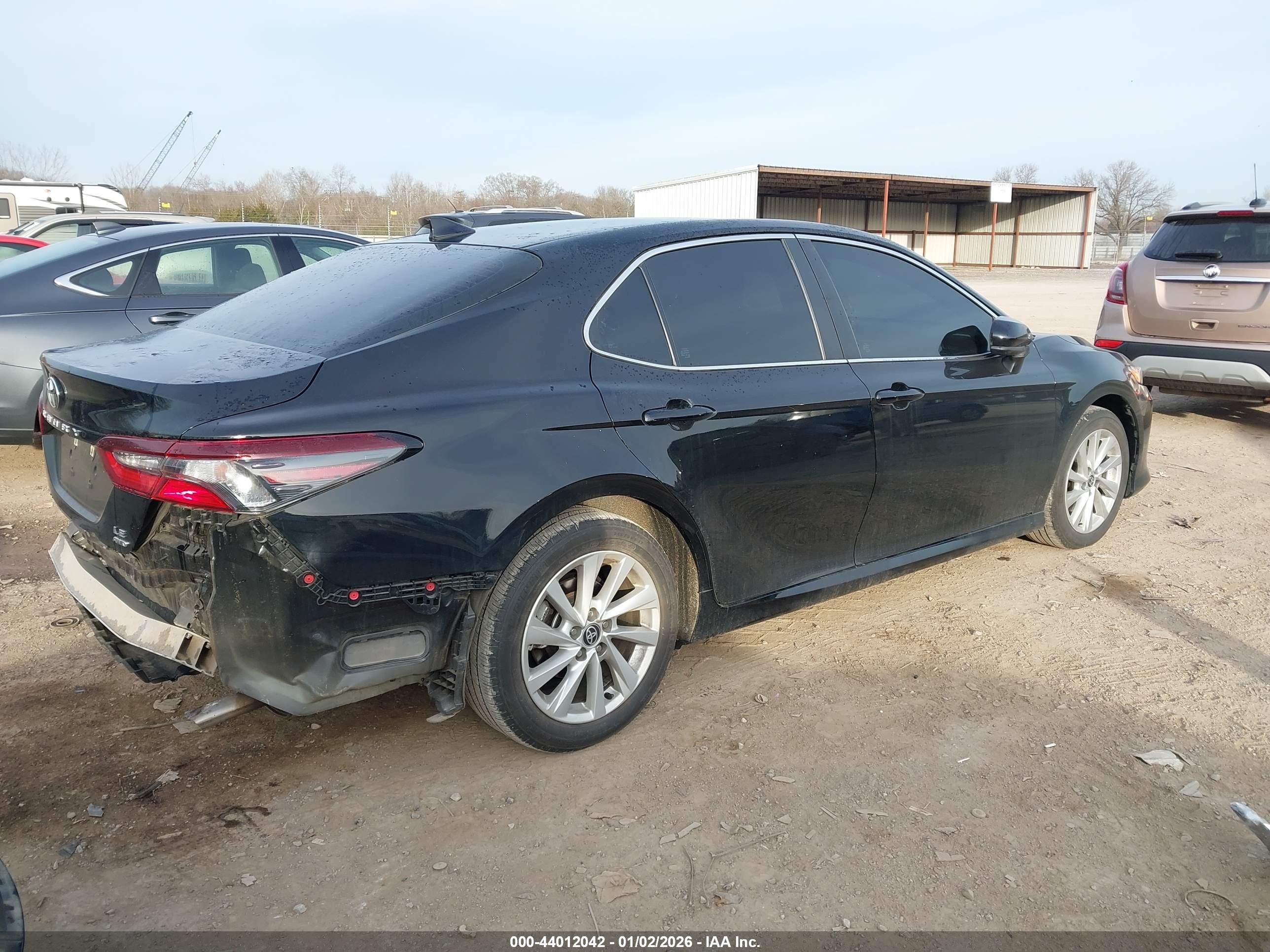 TOYOTA CAMRY image 4