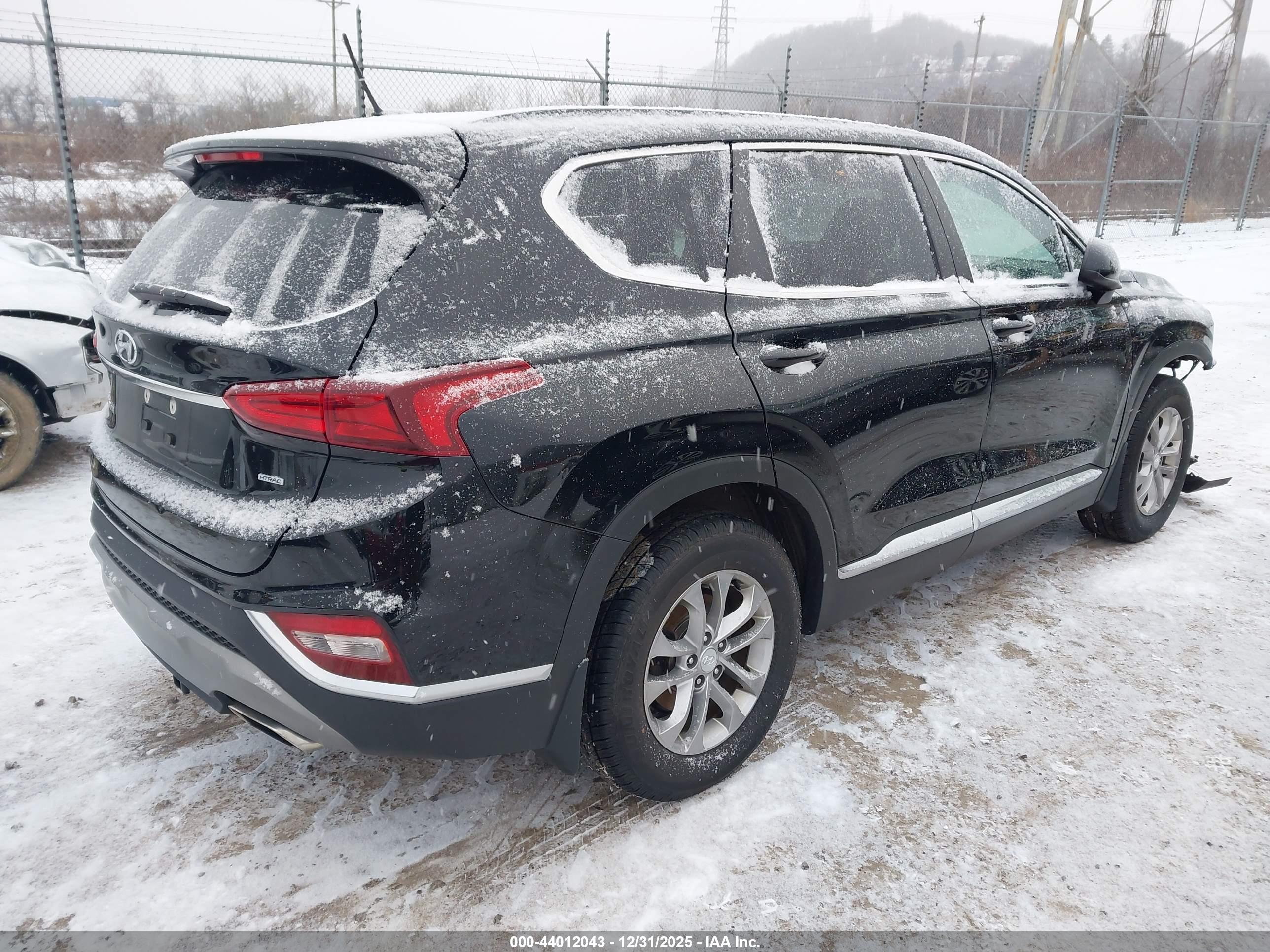 HYUNDAI SANTA image 4