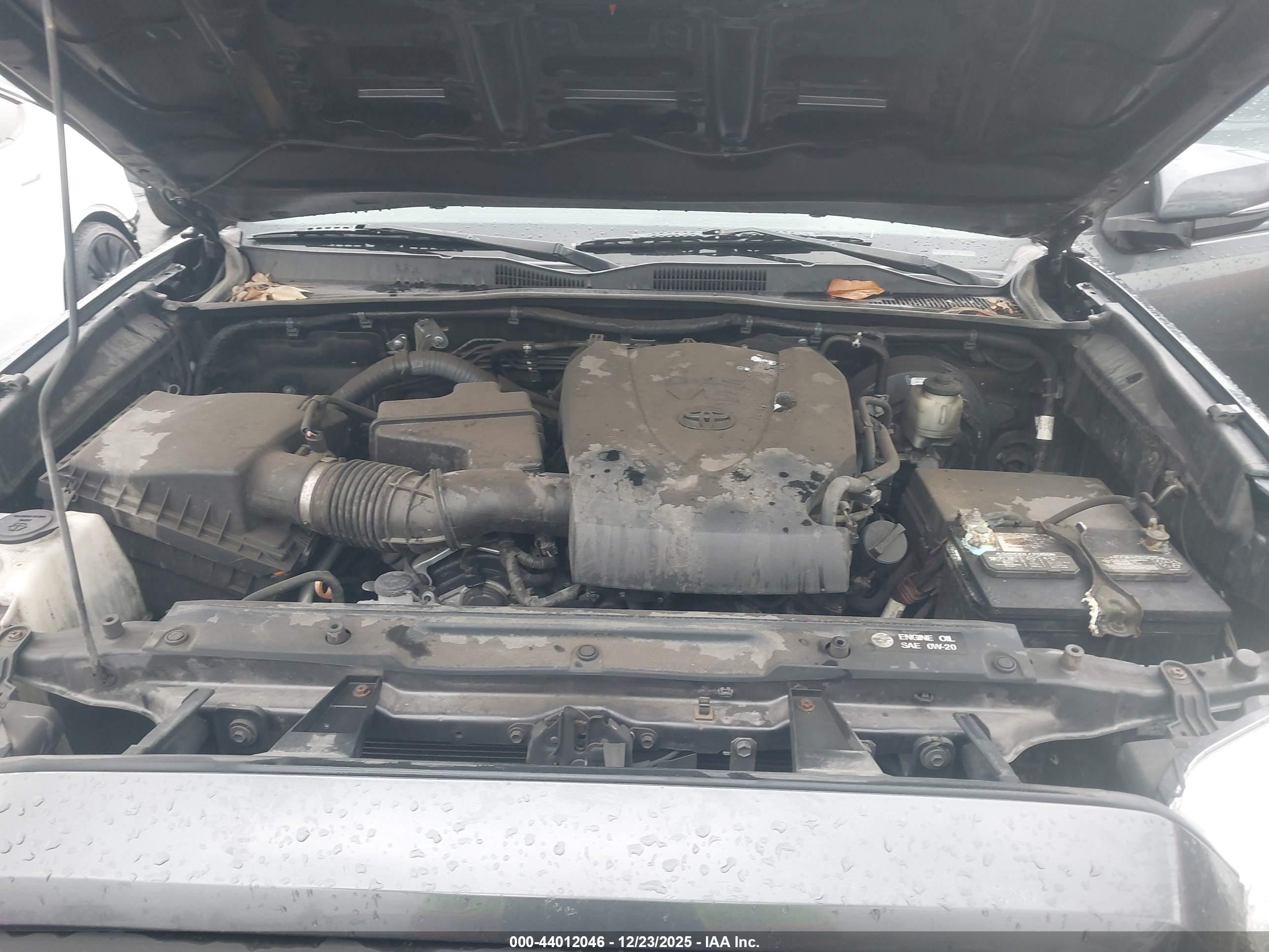 TOYOTA TACOMA image 10