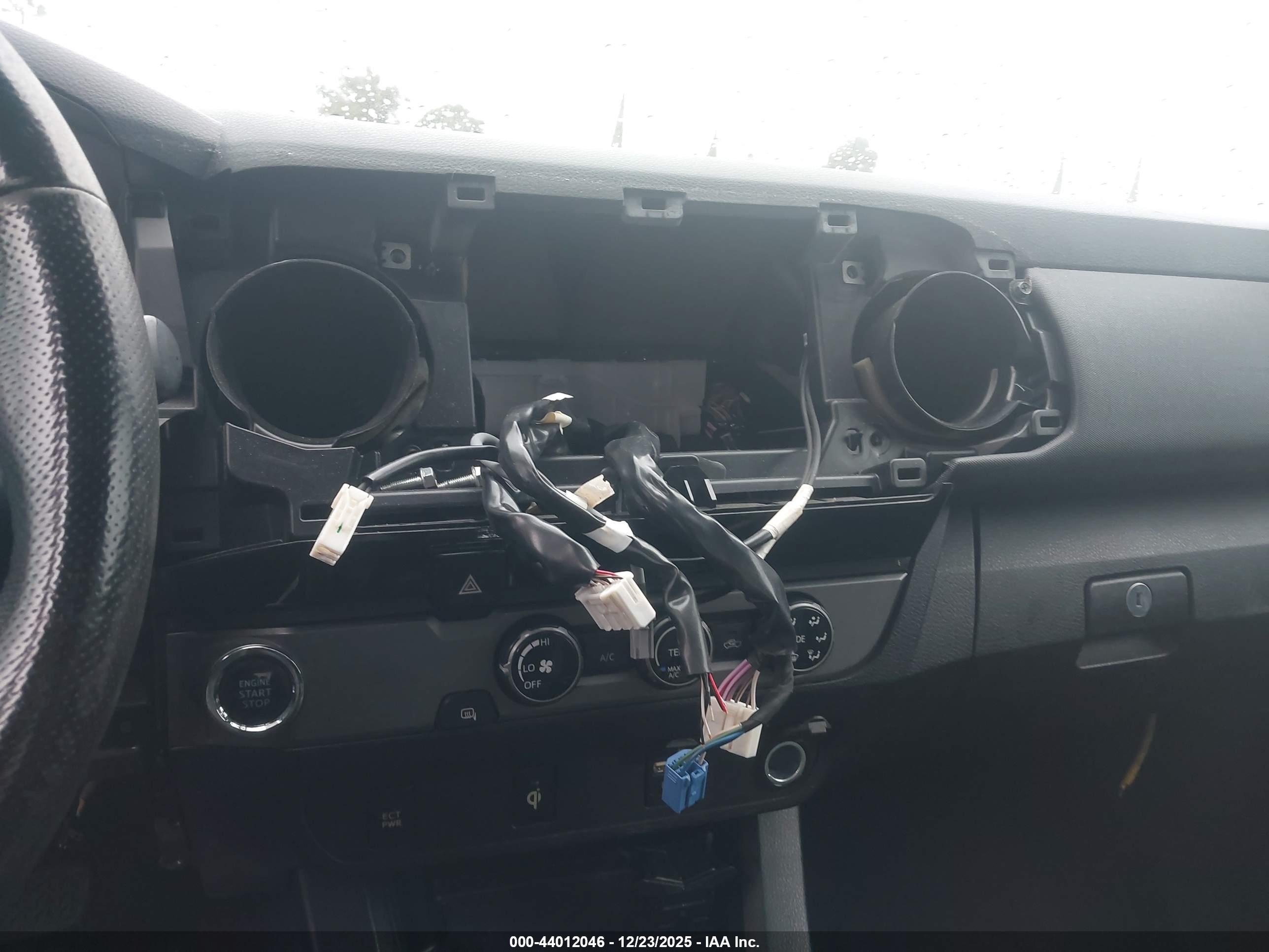 TOYOTA TACOMA image 6