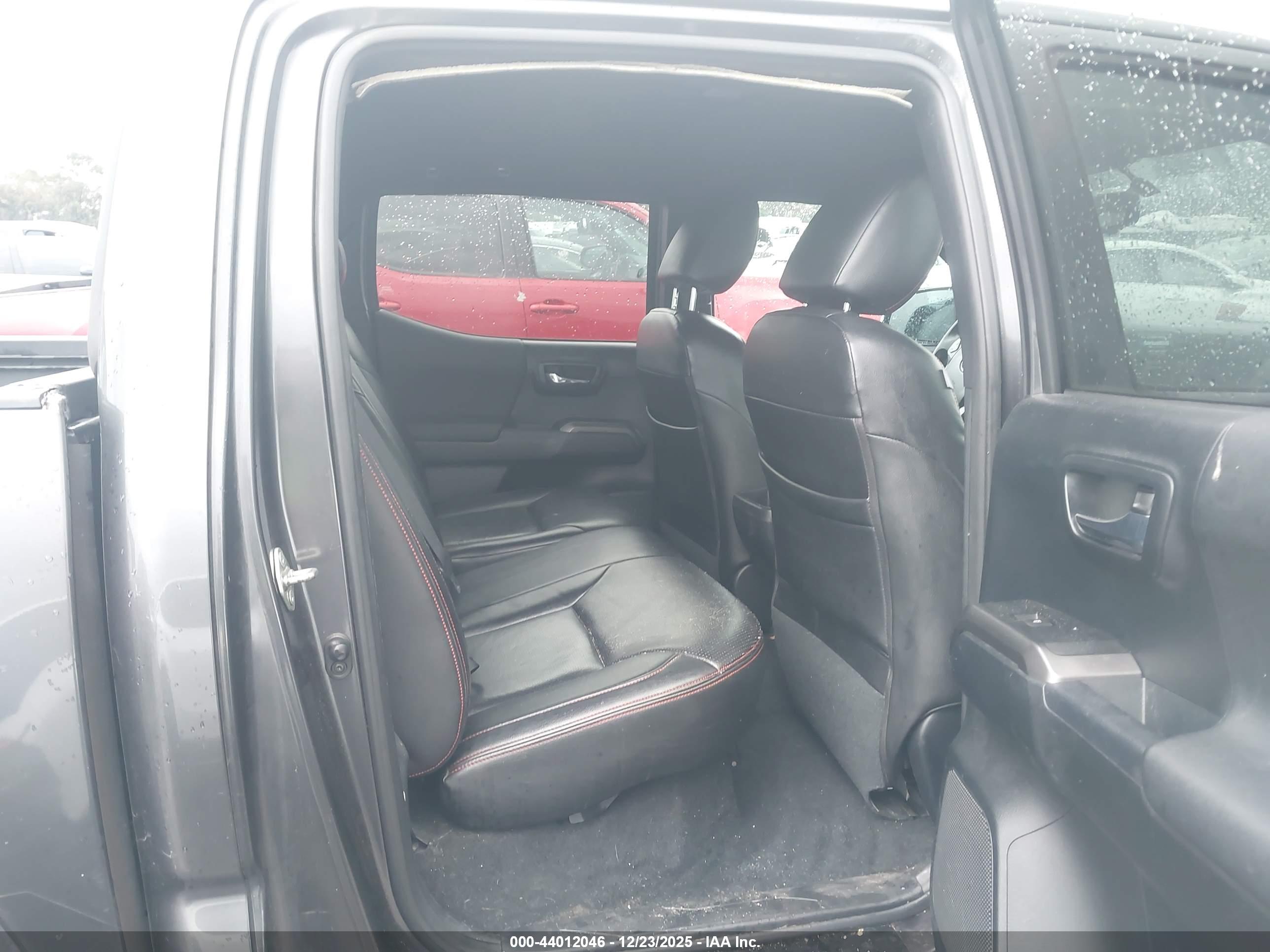 TOYOTA TACOMA image 8