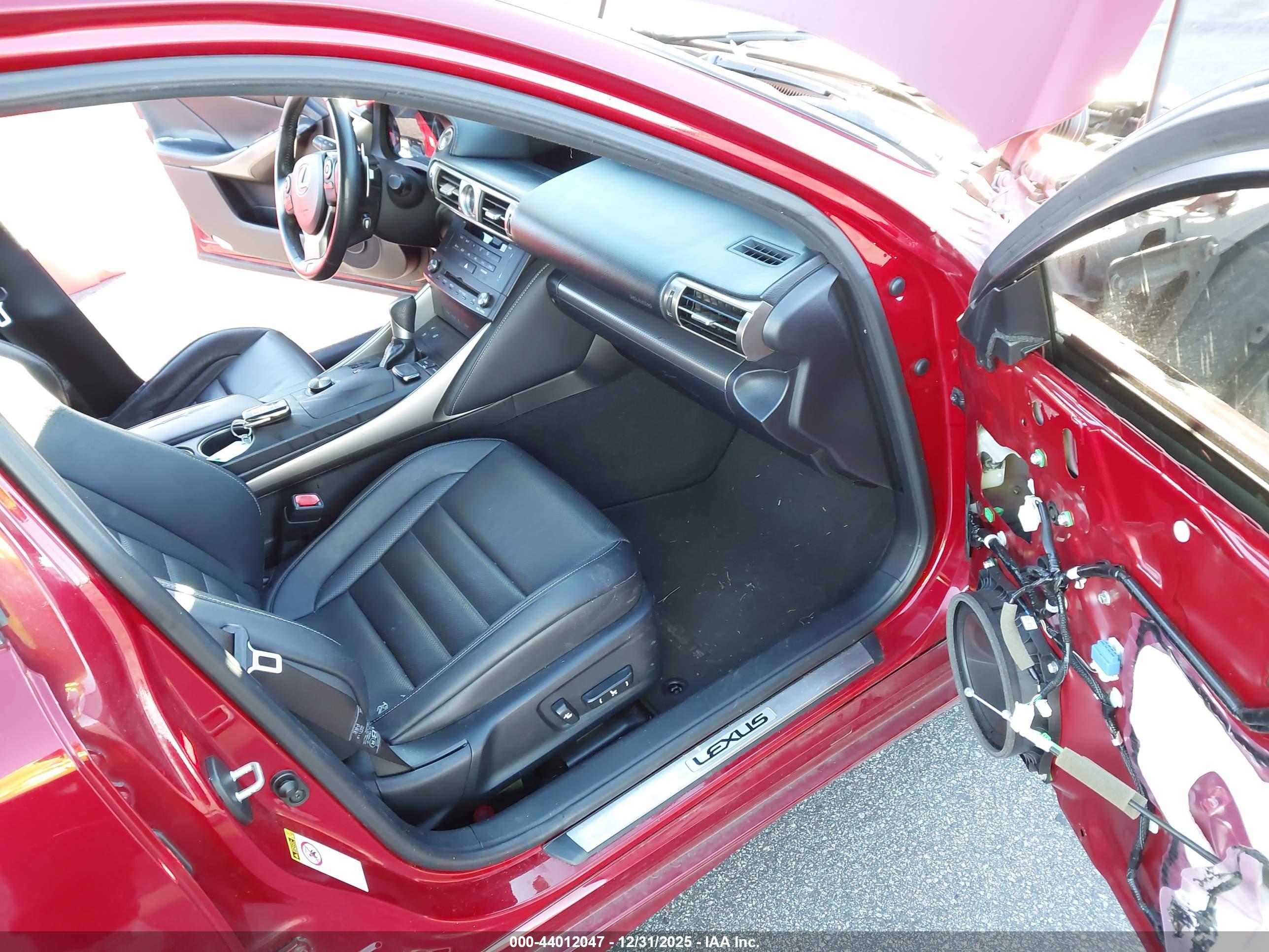 LEXUS IS image 5