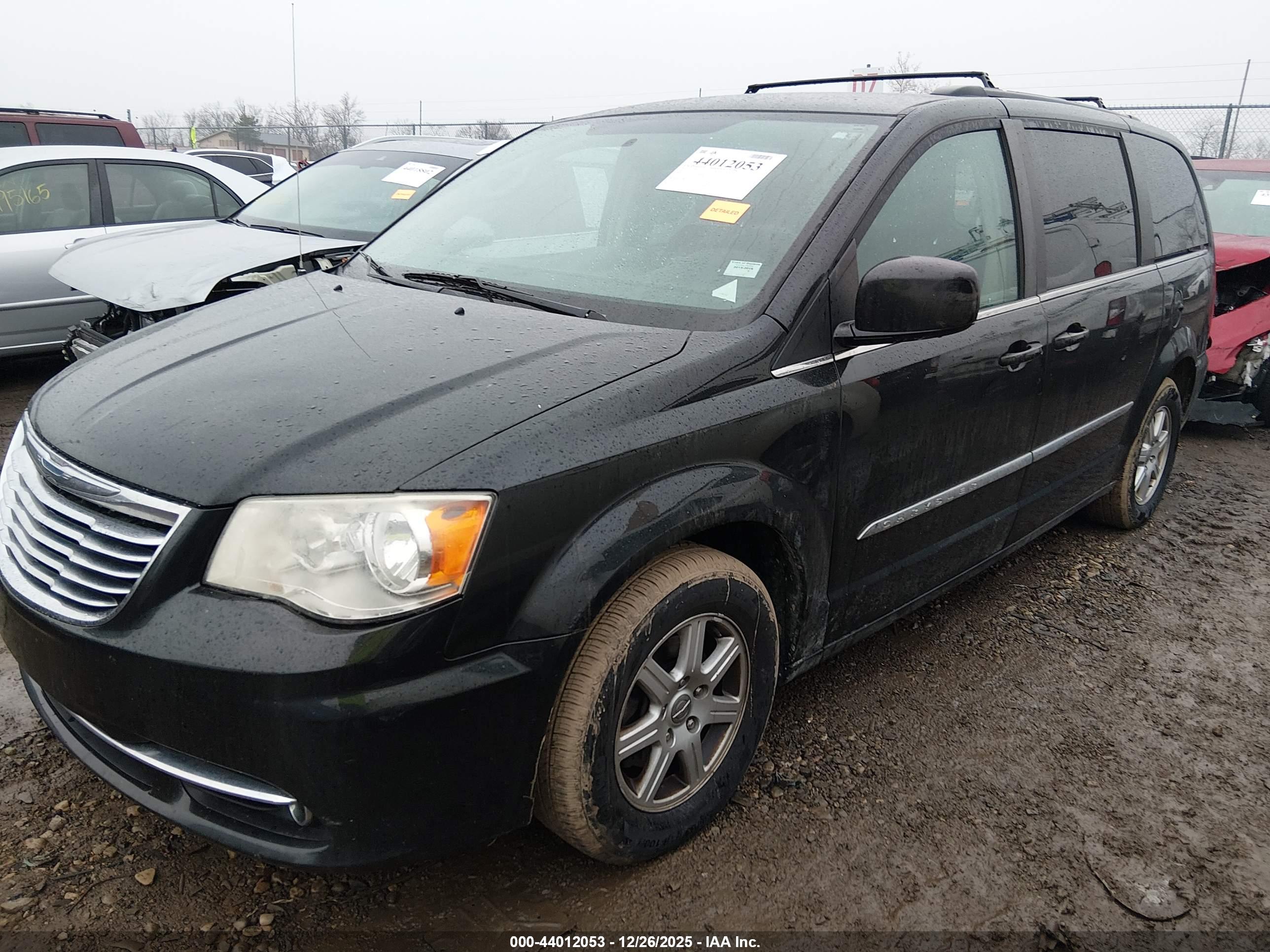 CHRYSLER TOWN image 2