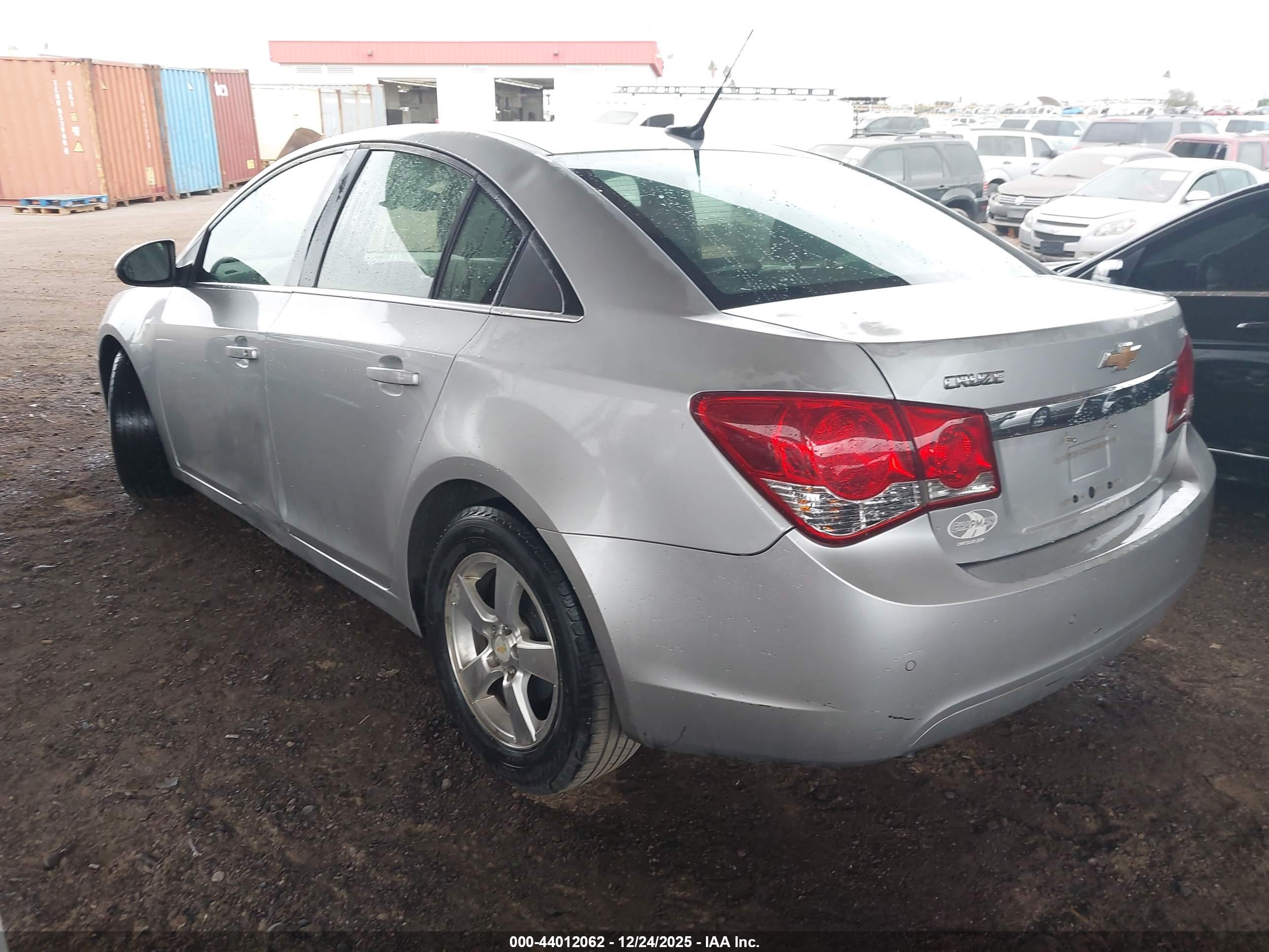 CHEVROLET CRUZE image 3