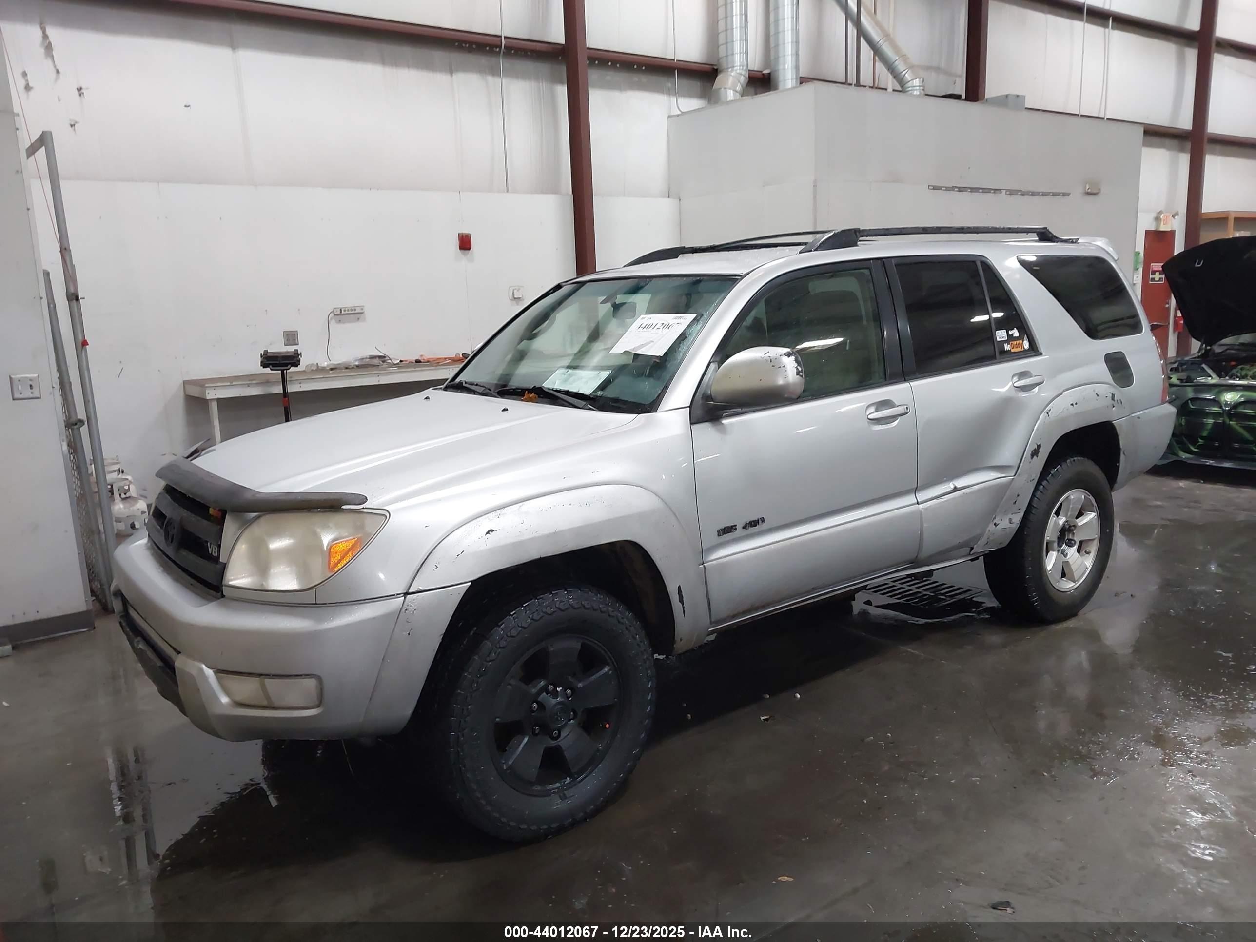 TOYOTA 4RUNNER image 2