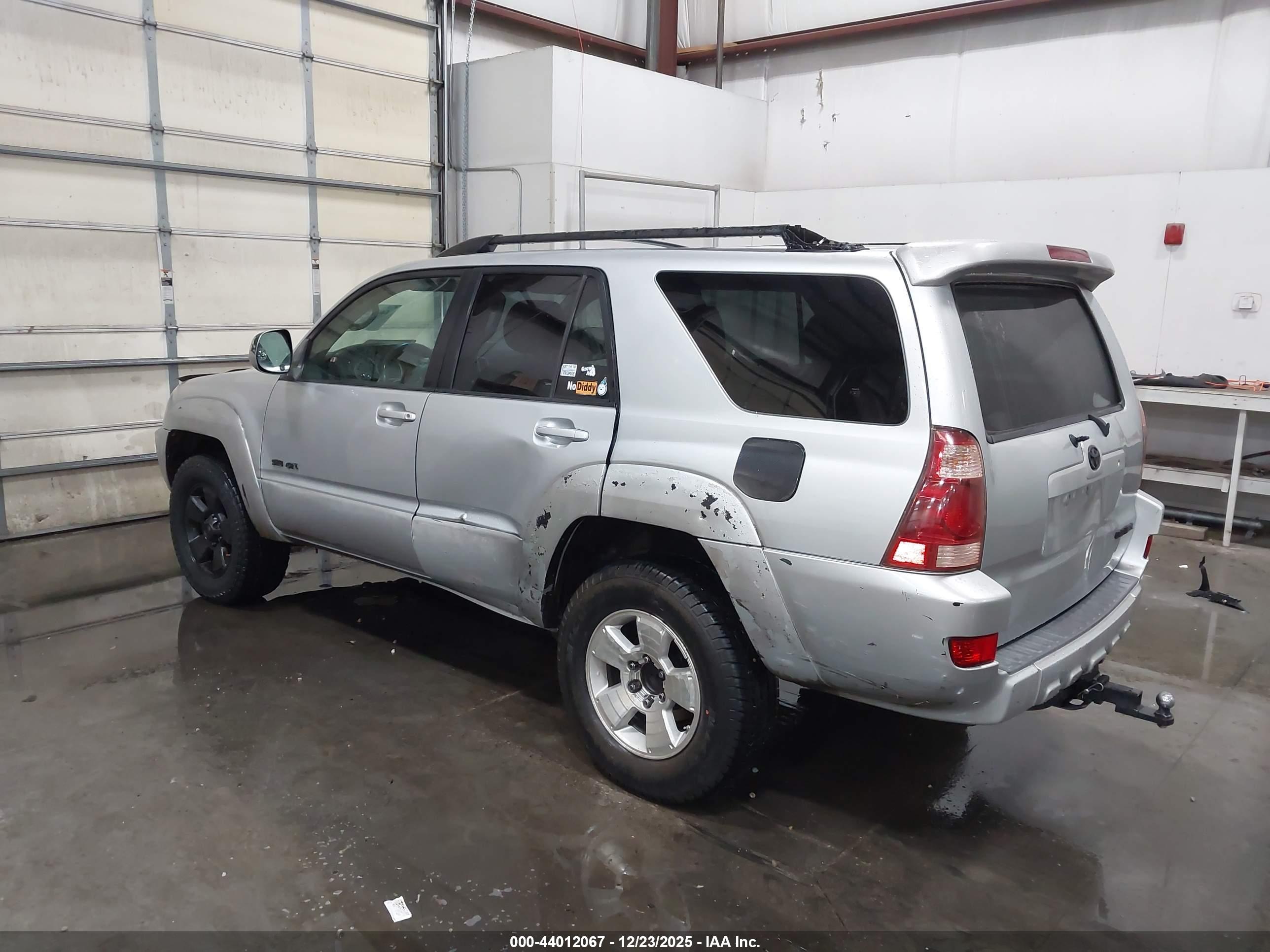 TOYOTA 4RUNNER image 3