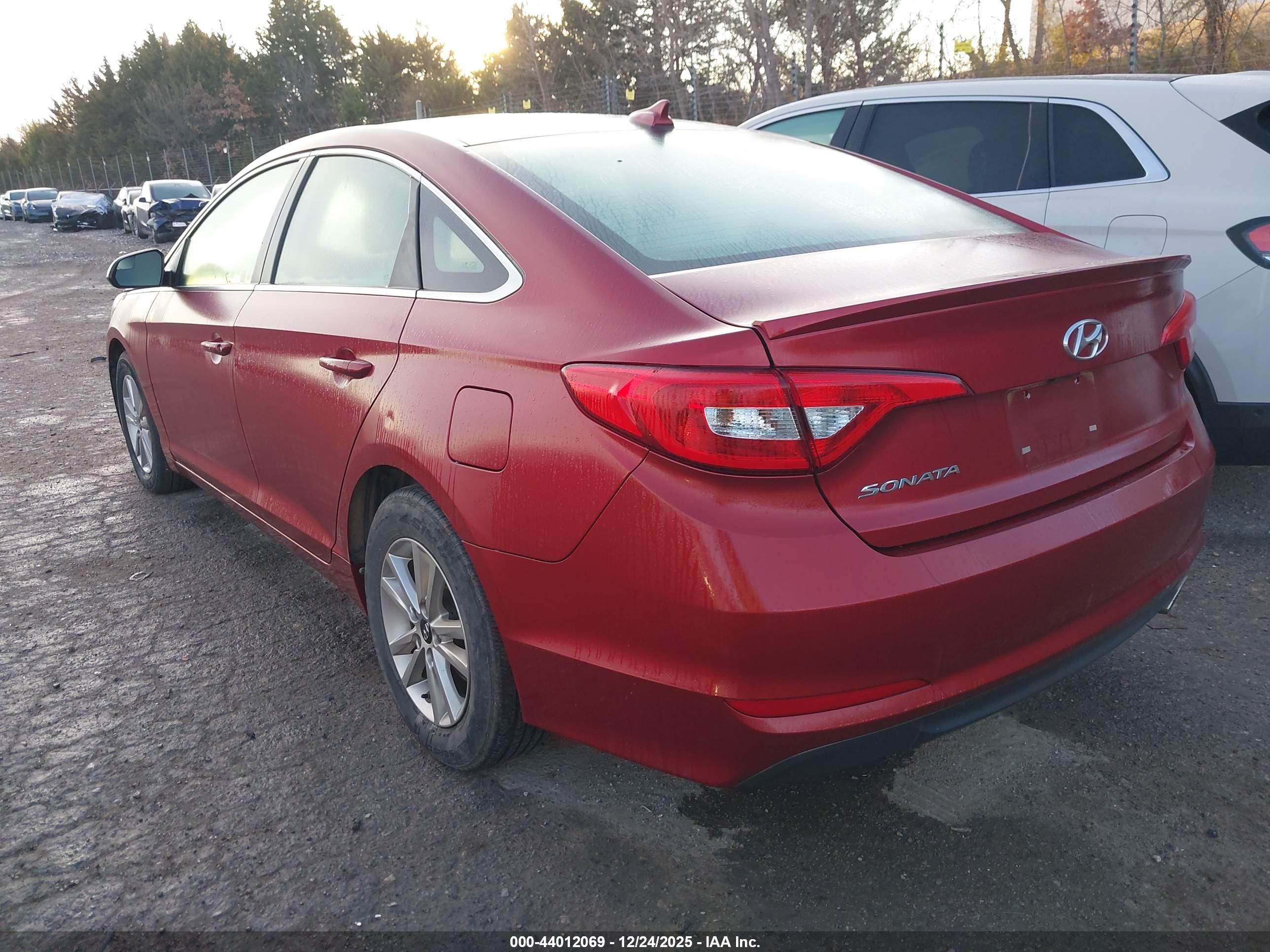 HYUNDAI SONATA image 3
