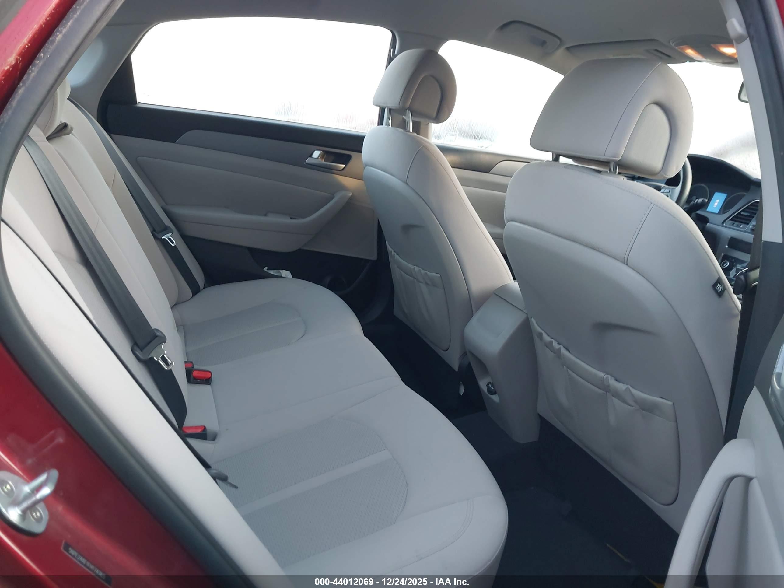 HYUNDAI SONATA image 8