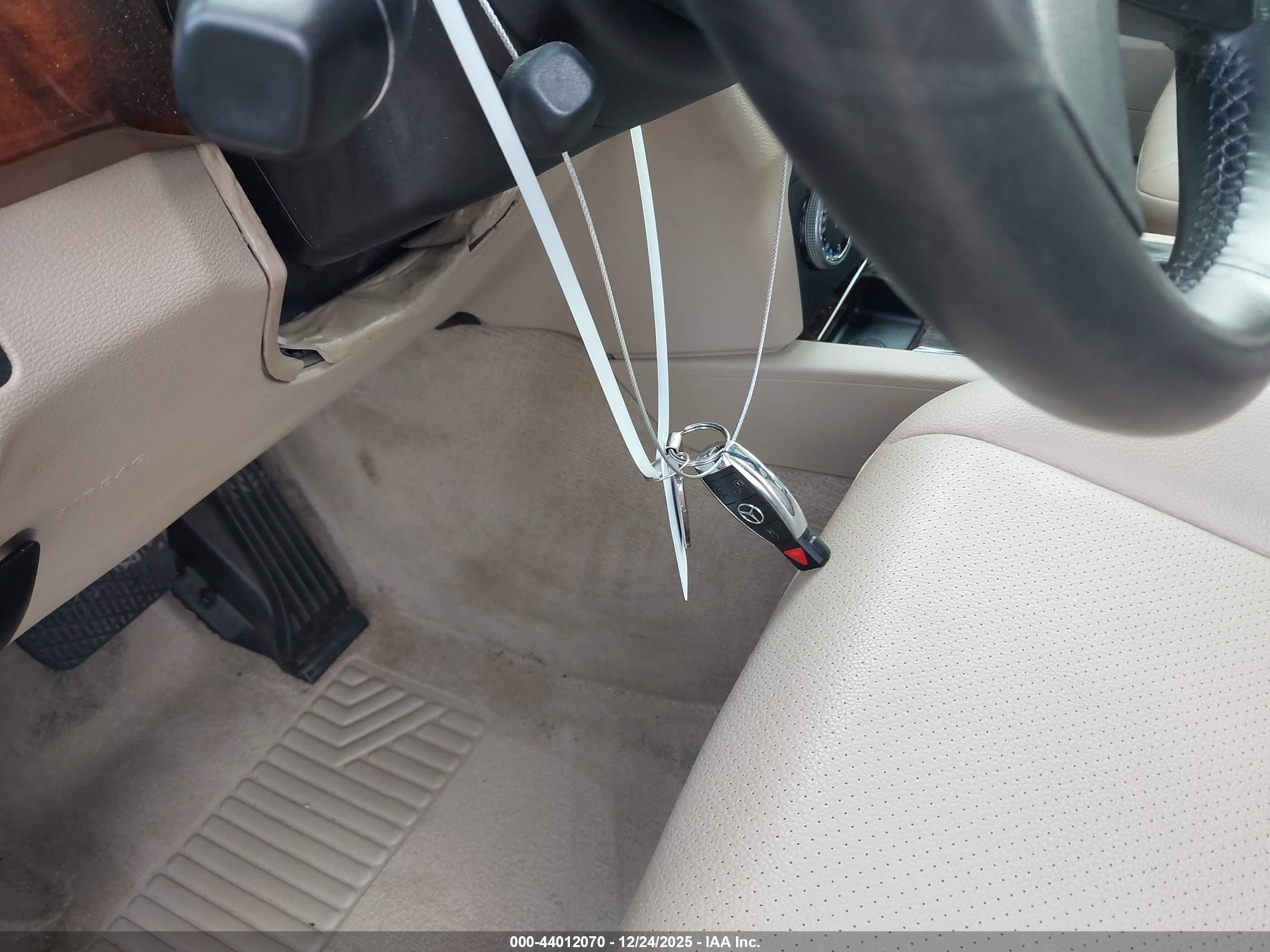 MERCEDES-BENZ GLK image 11