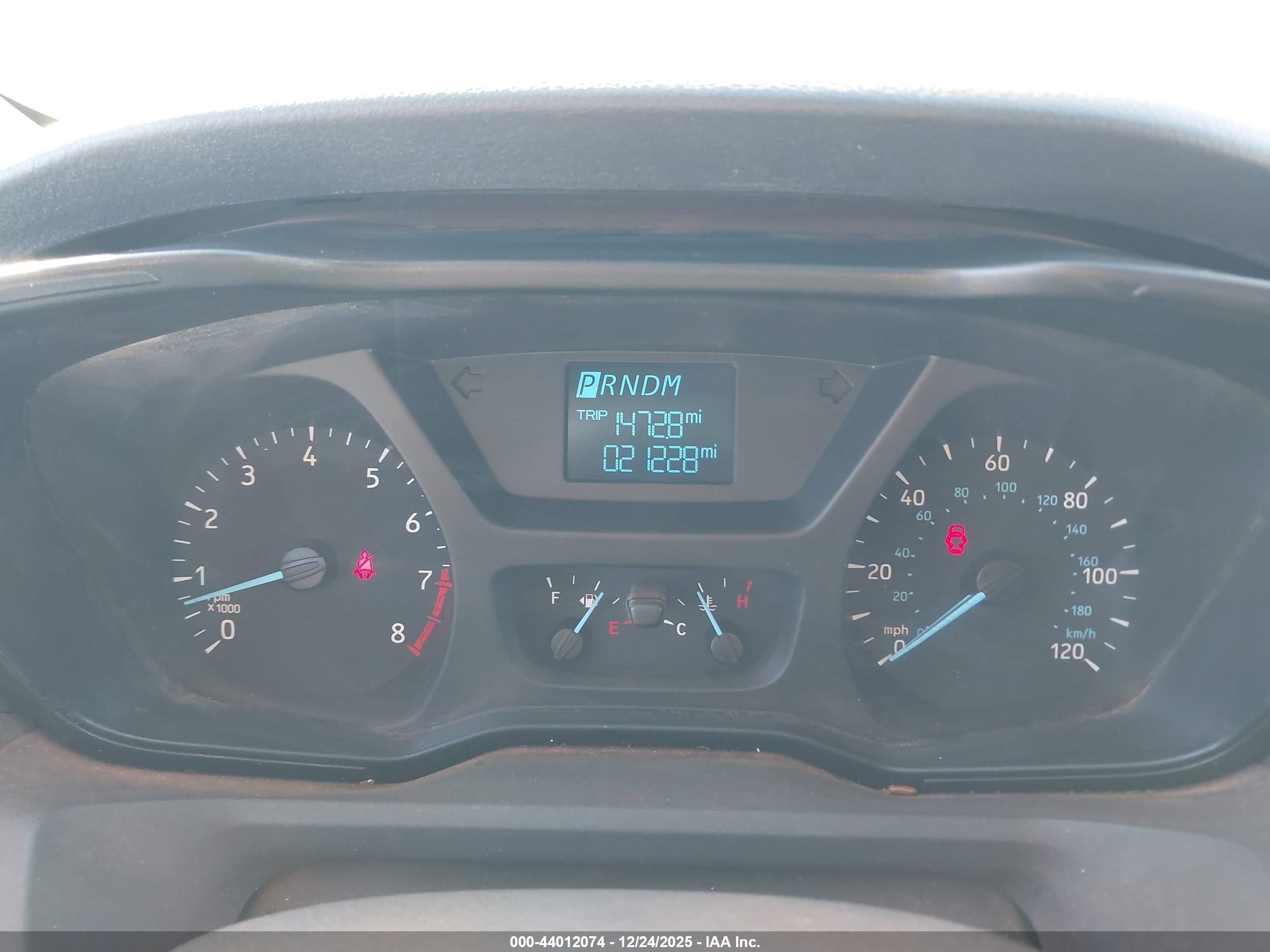 FORD TRANSIT-150 image 7