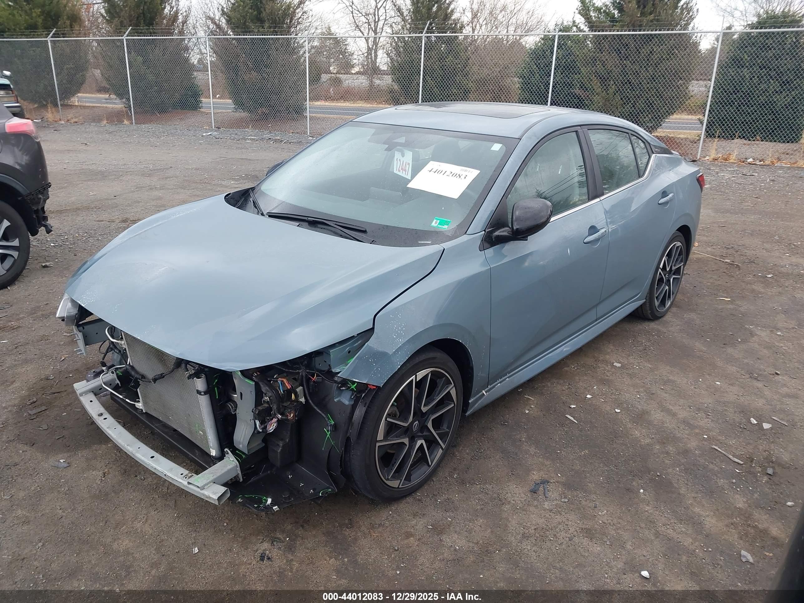NISSAN SENTRA image 2